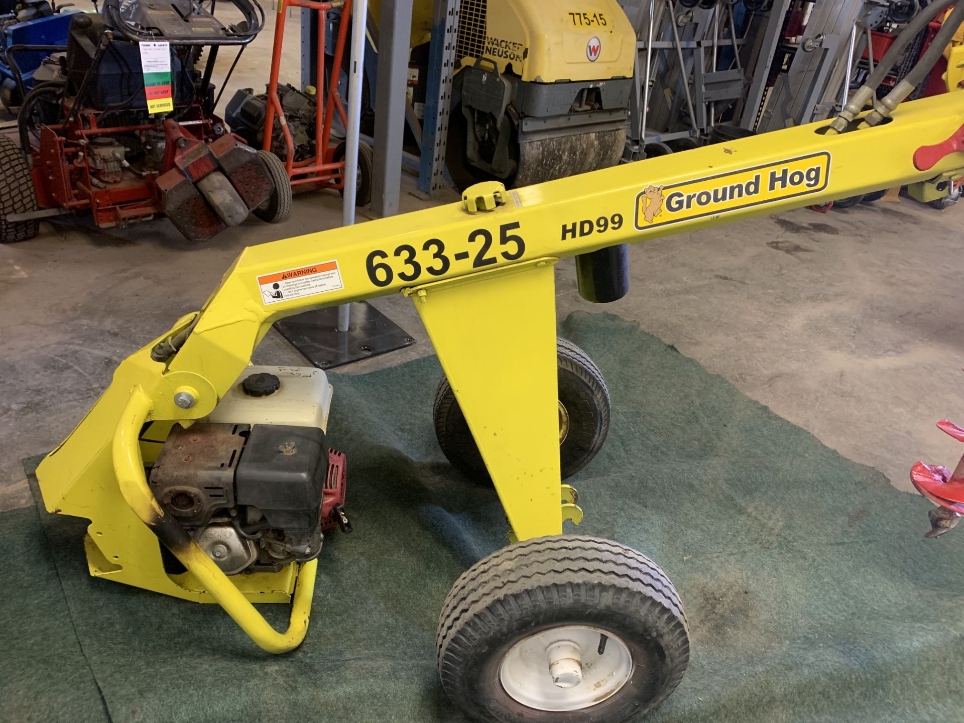 Ground Hog HD99 hydraulic post digger with auger, s/n 402107 - Image 2 of 2