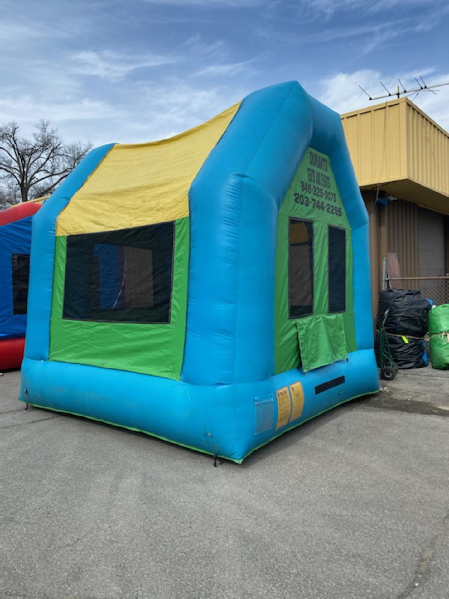 15’ inflatable fun house - Image 2 of 3