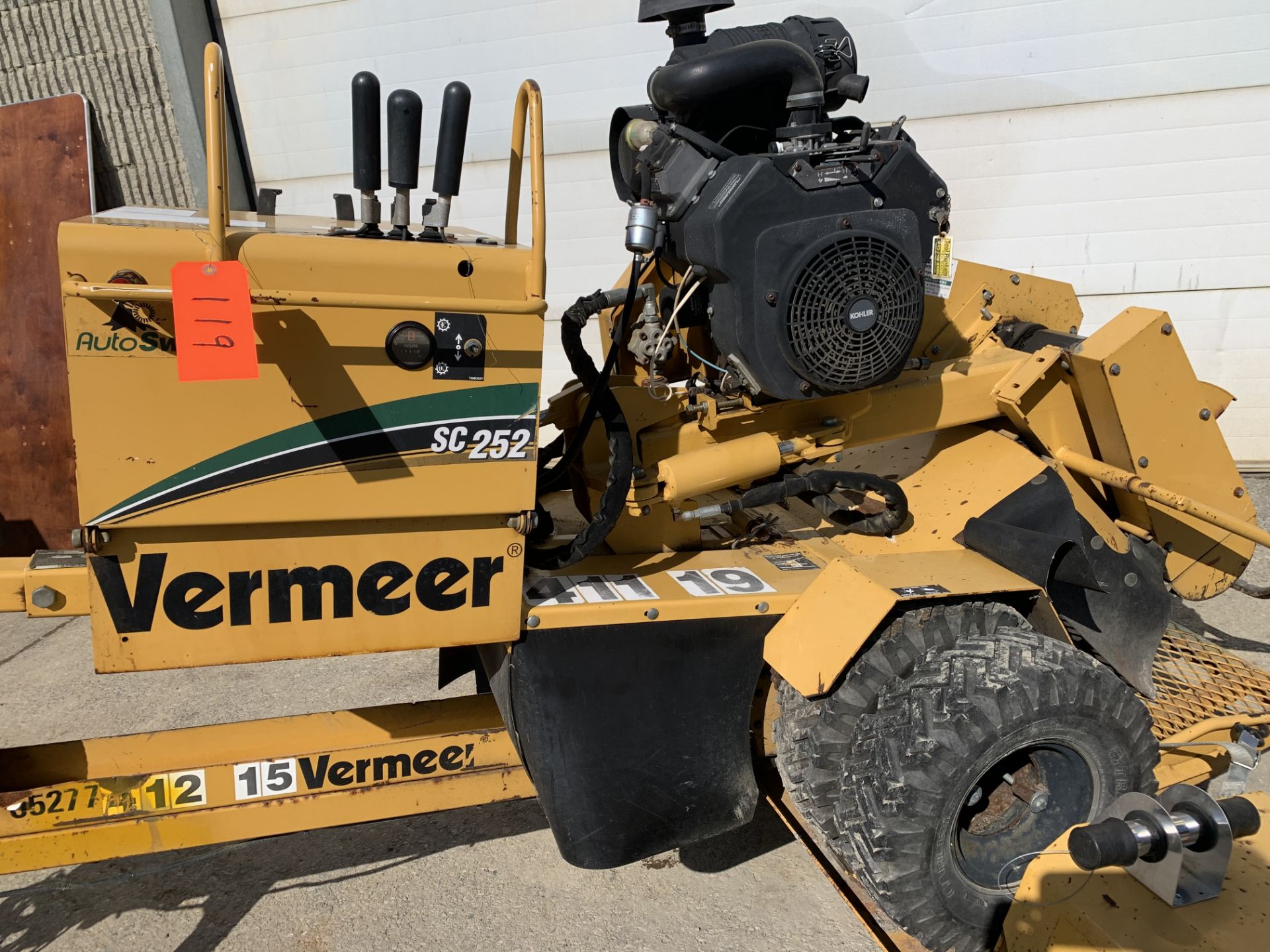 Vermeer SC 252 stump grinder, 1079 hours, with trailer, s/n 1VRN071F7B1016052