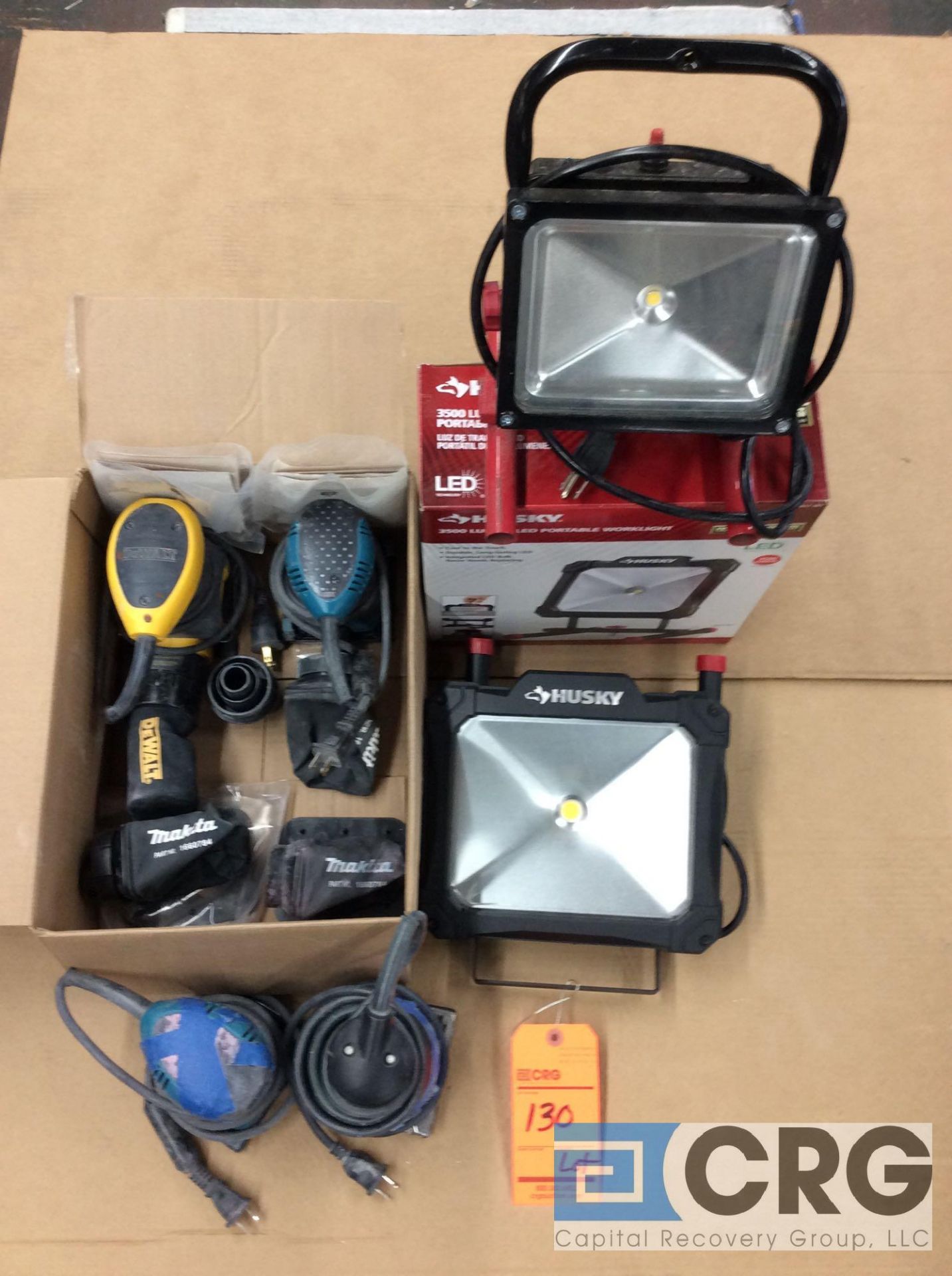 Lot of (4) assorted palm sanders with extra attachments, (2) portable work lights - Image 2 of 2