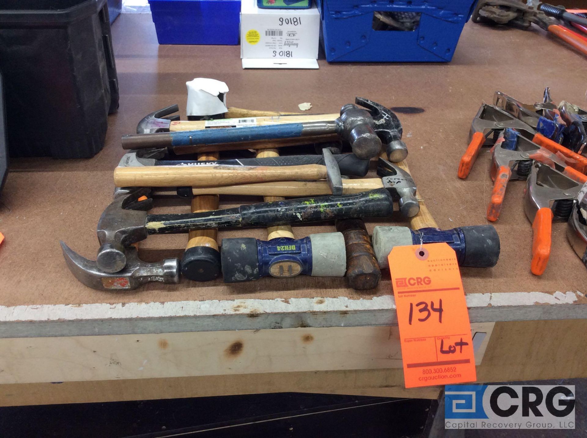 Lot of assorted hammers, to include claw, ballpen hammer, rubber mallet - Image 3 of 4