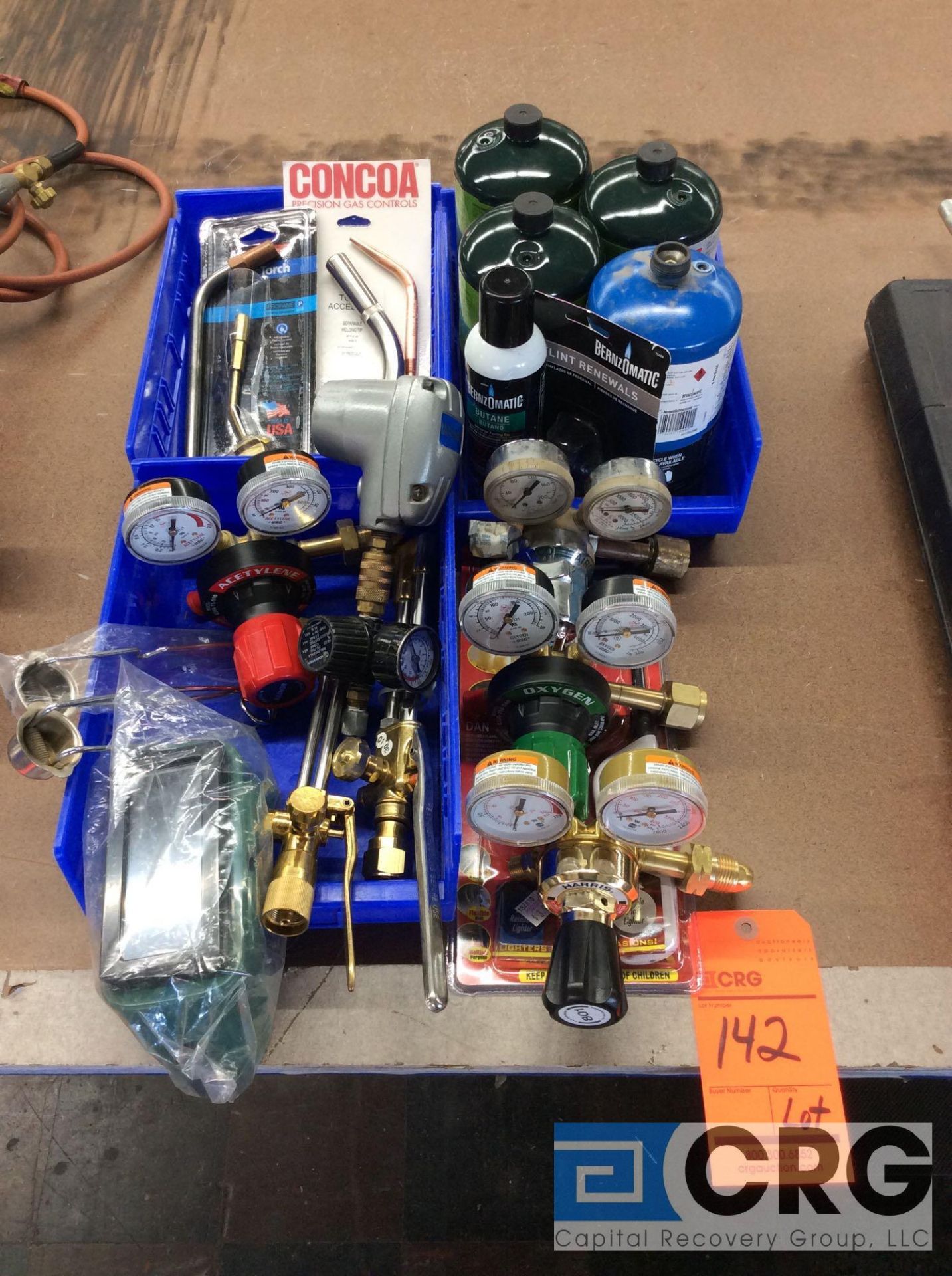 Lot of gauges to include, acetylene, oxygen, gas, welding goggle, welding accessories - Image 2 of 2