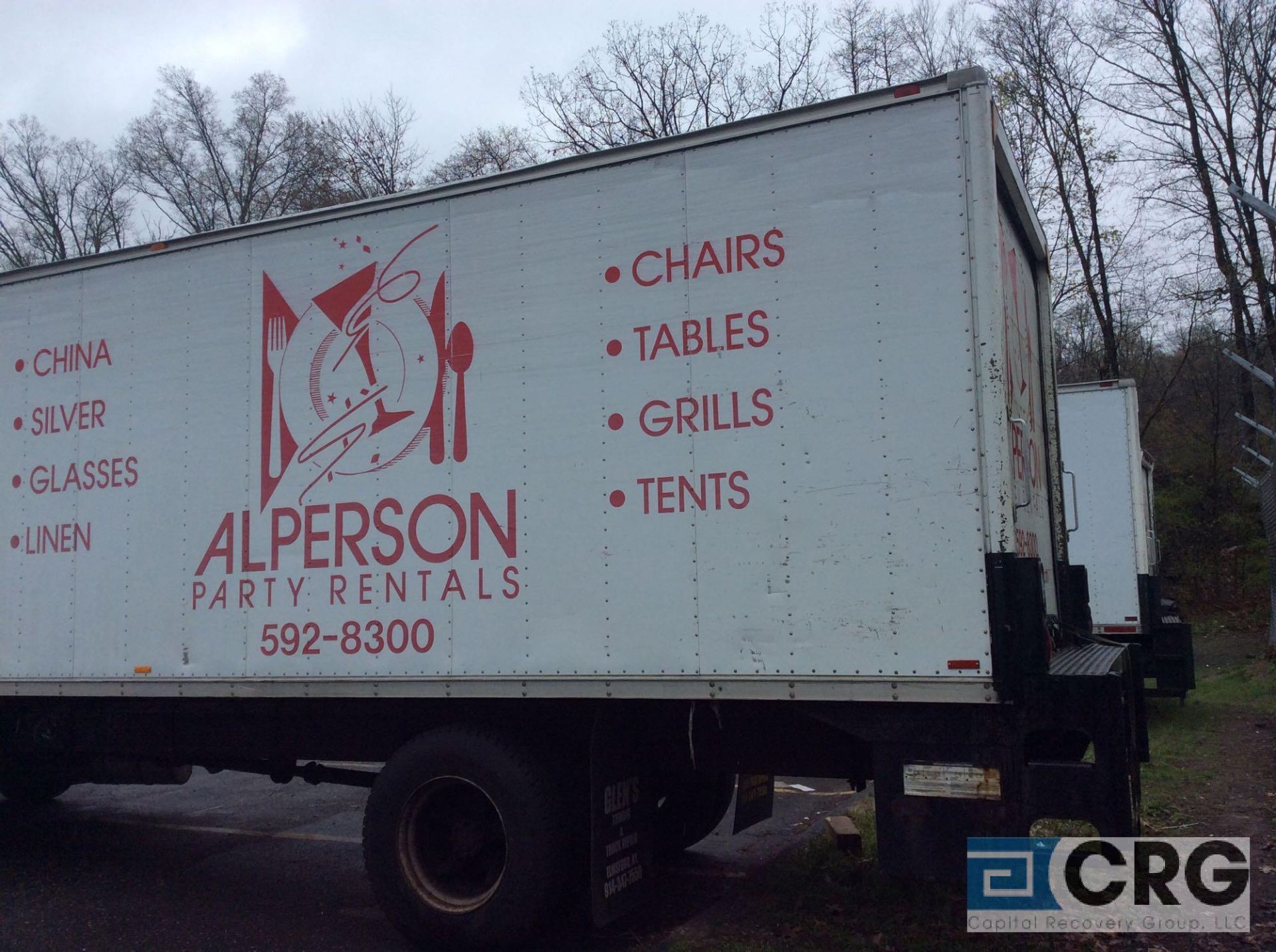 1999 International 20' box truck, DT466E ENGINE, A/T, Vinyl interior, Supreme Corp 20' box w/Maxon - Image 4 of 9