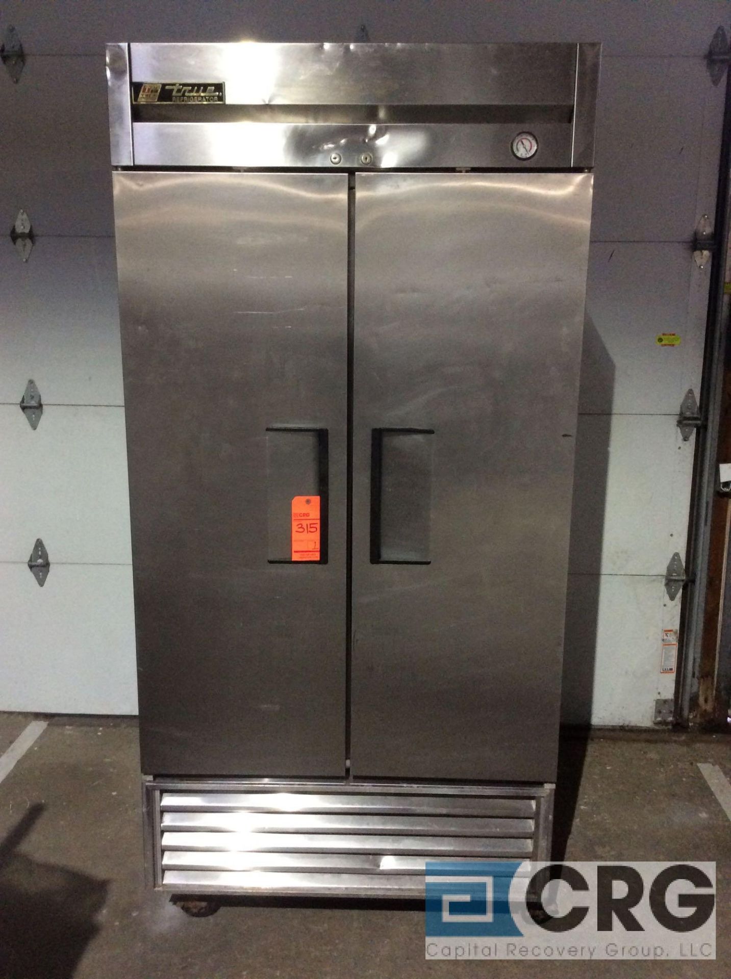 True 2 door reach in stainless steel refrigerator m/n T-35, single phase, 39.5 in. (W) x 29.5 in. ( - Image 2 of 4