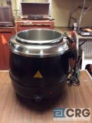 (1) soup kettle, max capacity 10.5 qts, 9 in. diameter