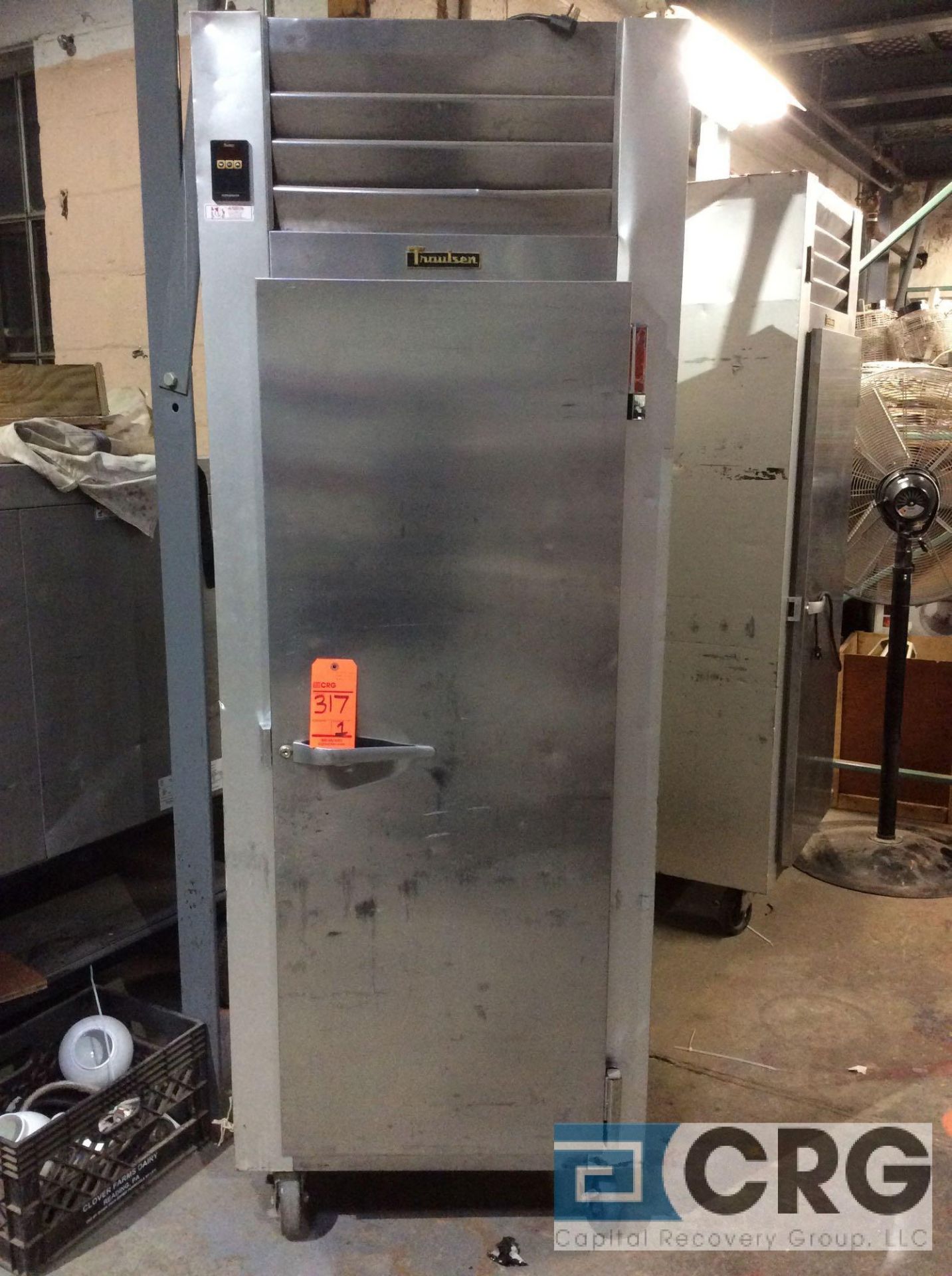 Traulsen m/n G10010 stainless steel reach in refrigerator, single door with right hinged door,