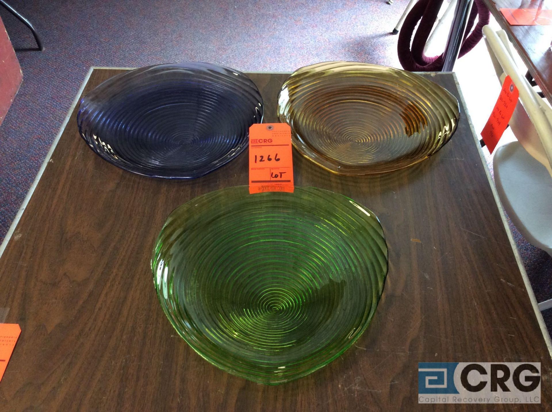 Lot of assorted 13 in. square and triangular glass plates including (5) clear square, (4) lime - Image 2 of 2