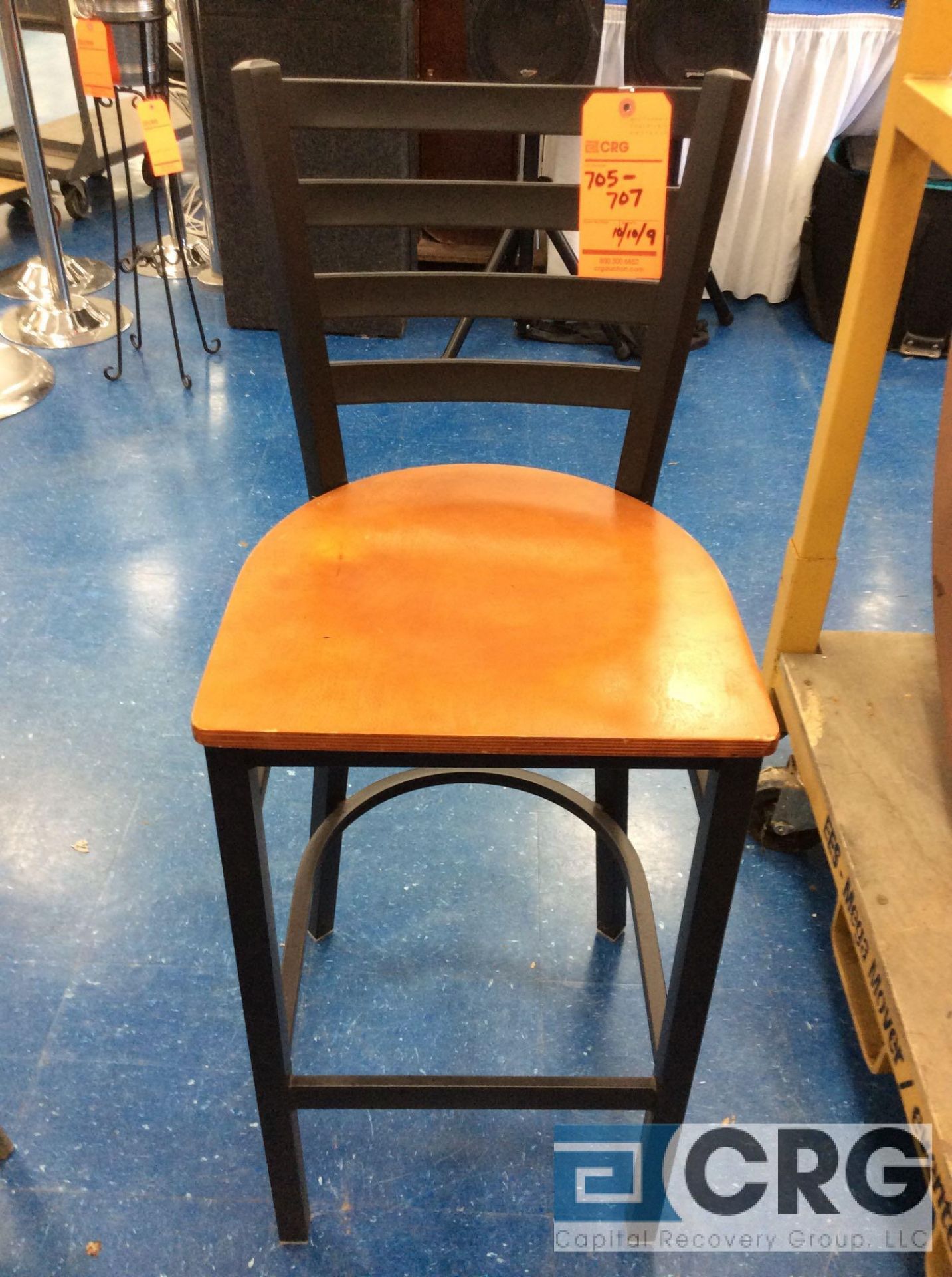 Lot of (9) black/cherry 2 tone bar stools - Image 2 of 2