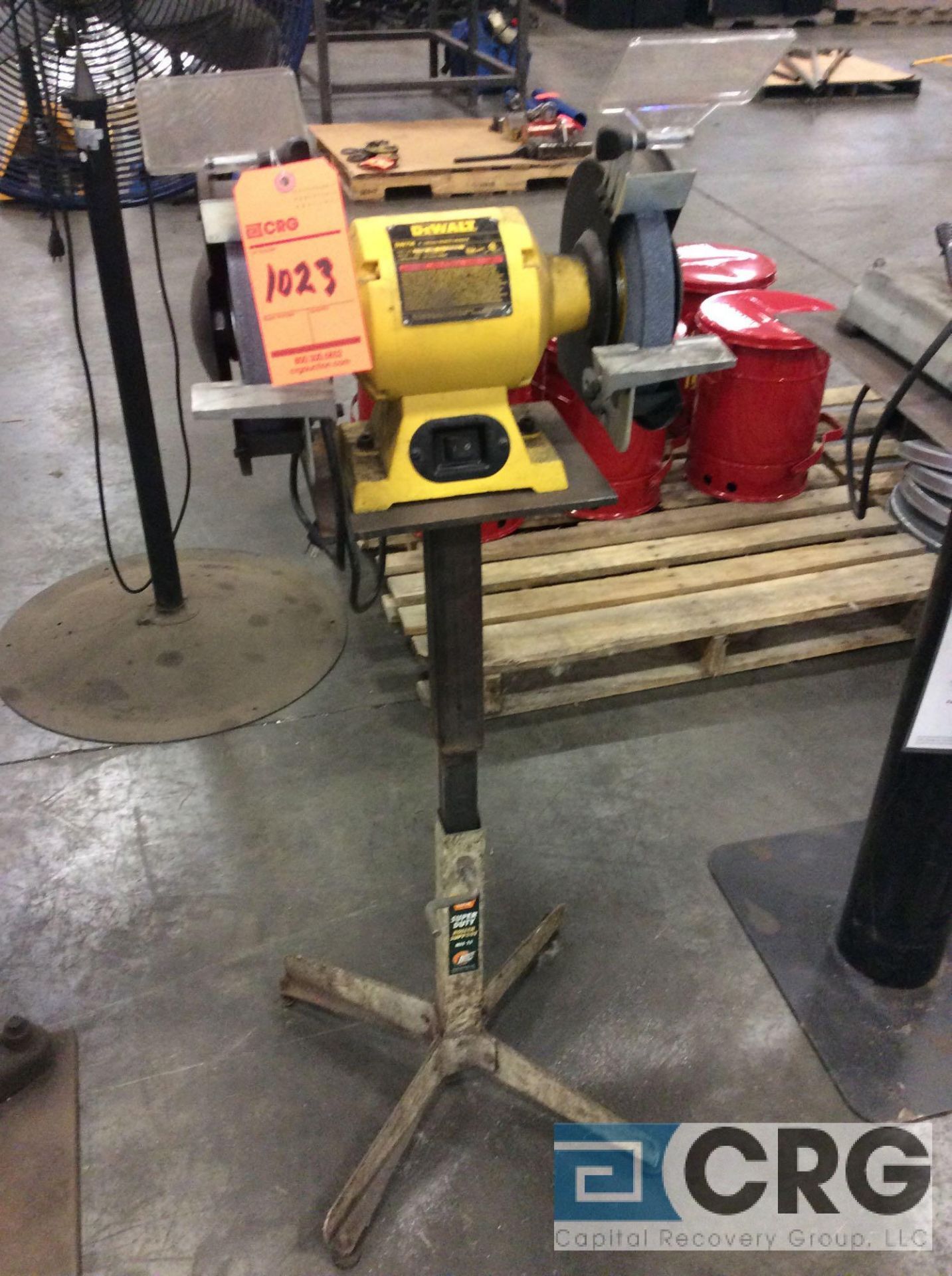 DeWalt DW758 8 inch double end pedestal grinder with pedestal base, 1 phase