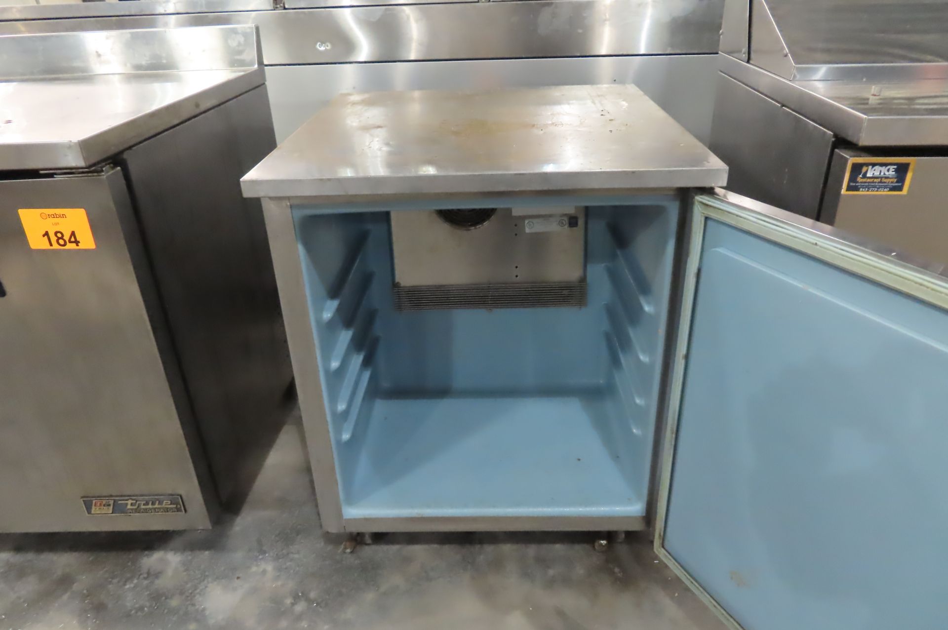 Cooling cabinet - Image 2 of 3