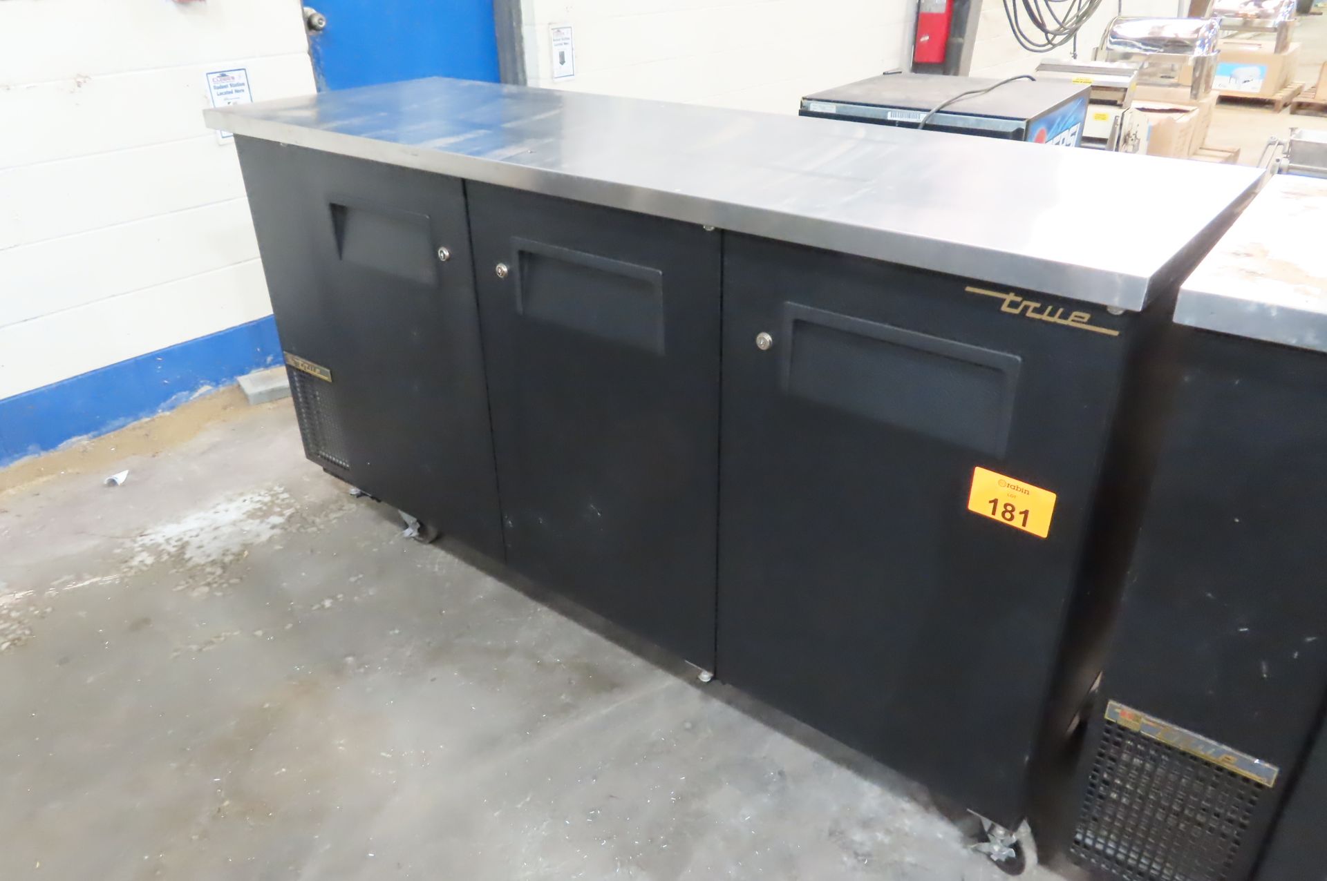 Cooling cabinet