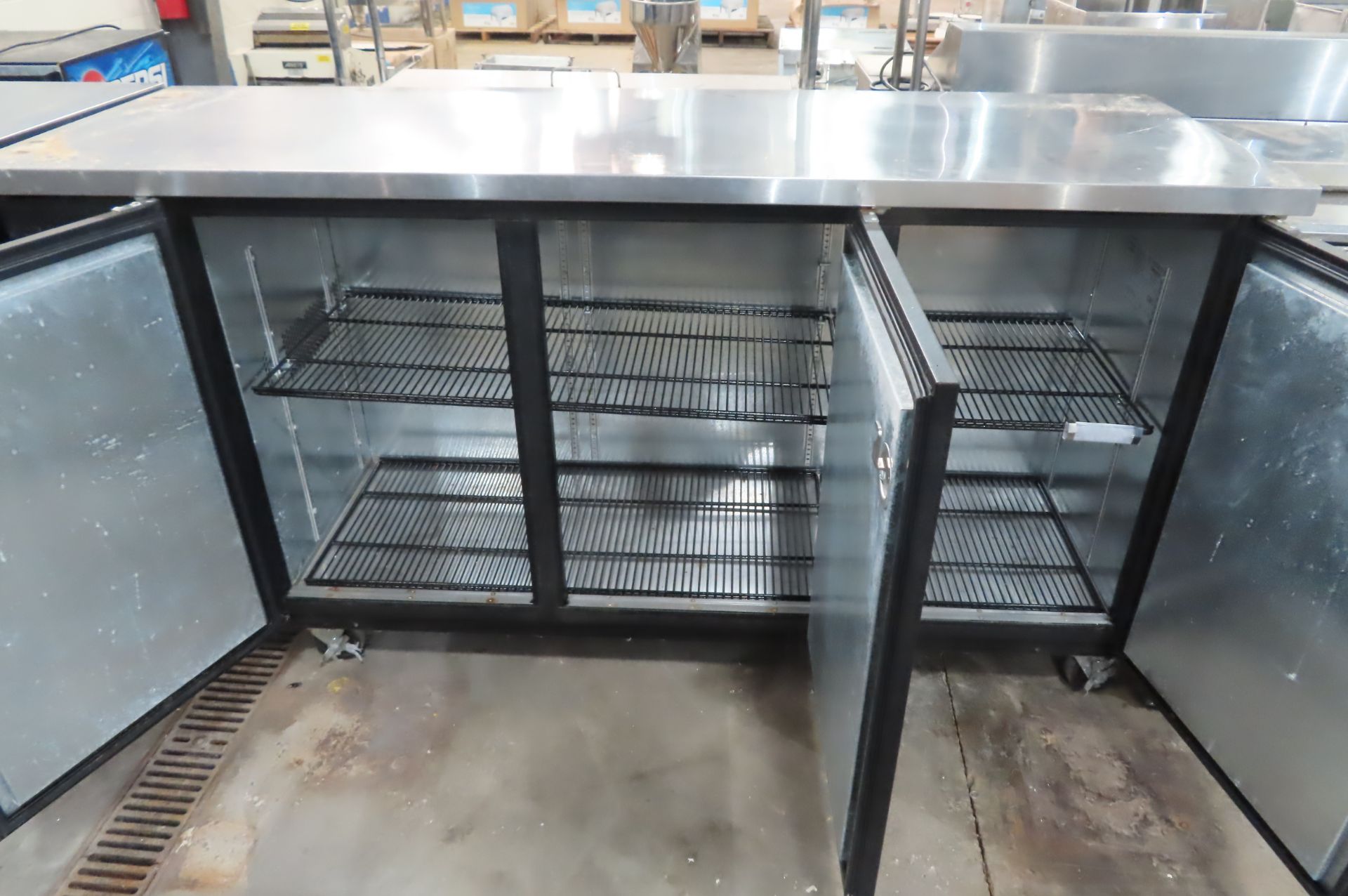 Cooling cabinet - Image 2 of 3