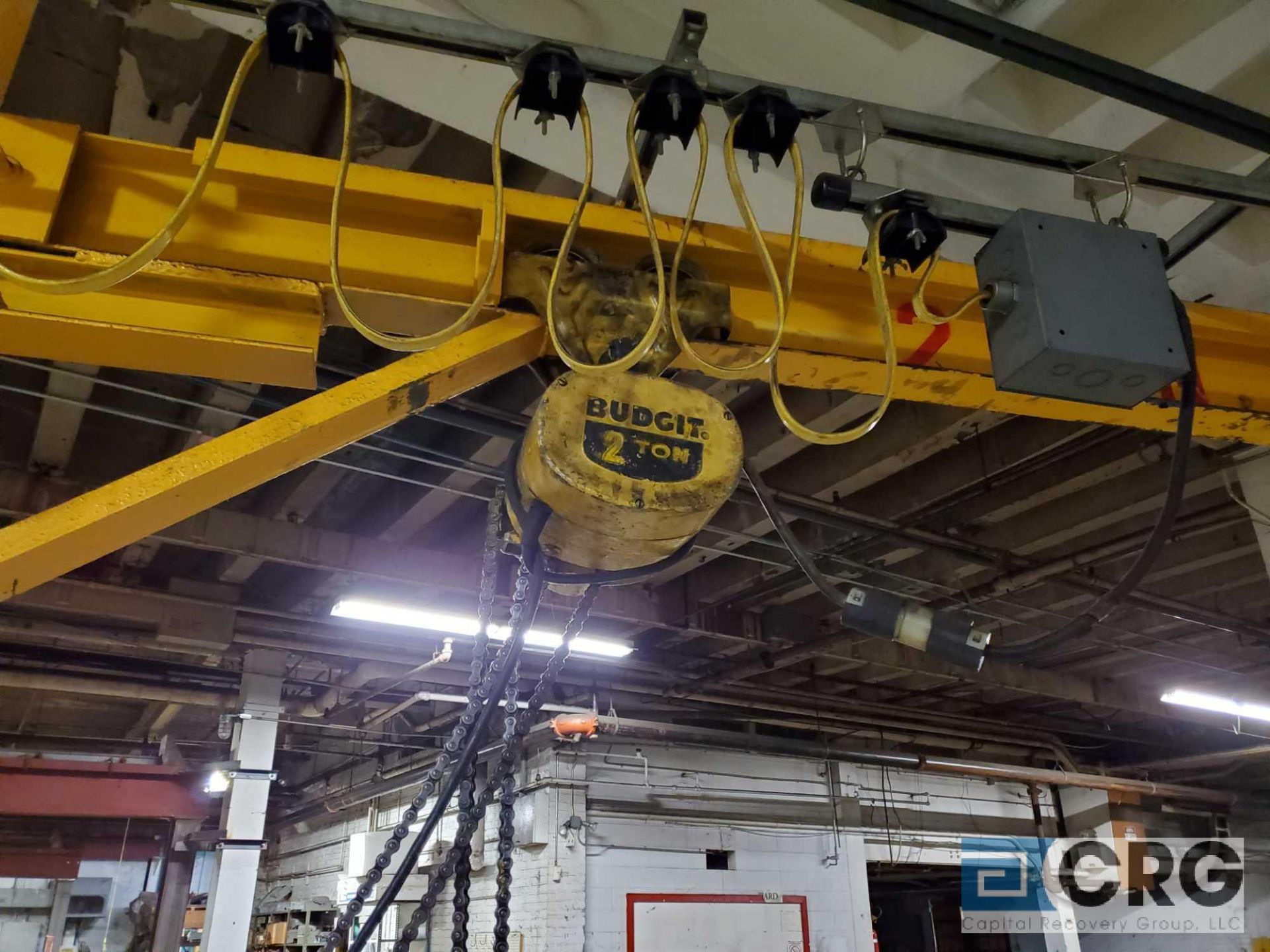 Jib crane 2 ton capacity, 17 ft. horizontal beam, 14 ft. vertical beam, with electric chain hoist - Image 3 of 4