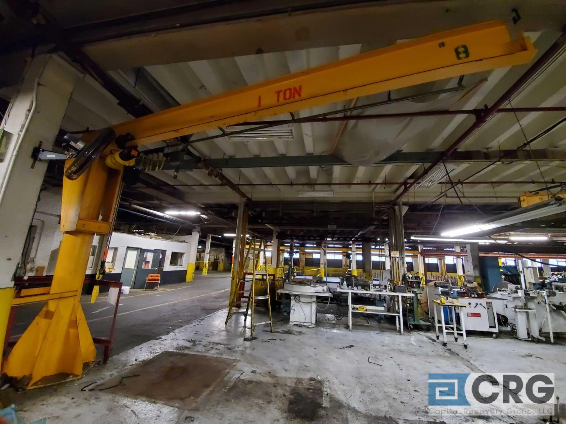 BUDGIT 1 ton jib crane with hoist, 12 ft tall, 17 ft horizontal beam - Image 2 of 6