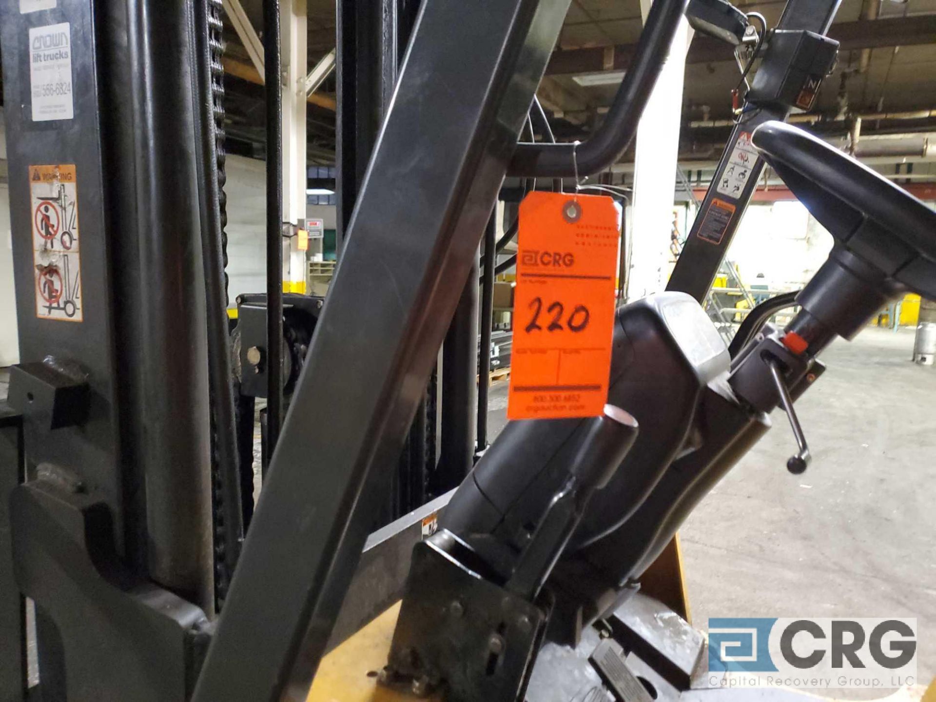 Caterpillar m/n GC40KS2 solid tire LP forklift, 7400 lb. capacity, 201 in. mast with side shift - Bild 2 aus 7