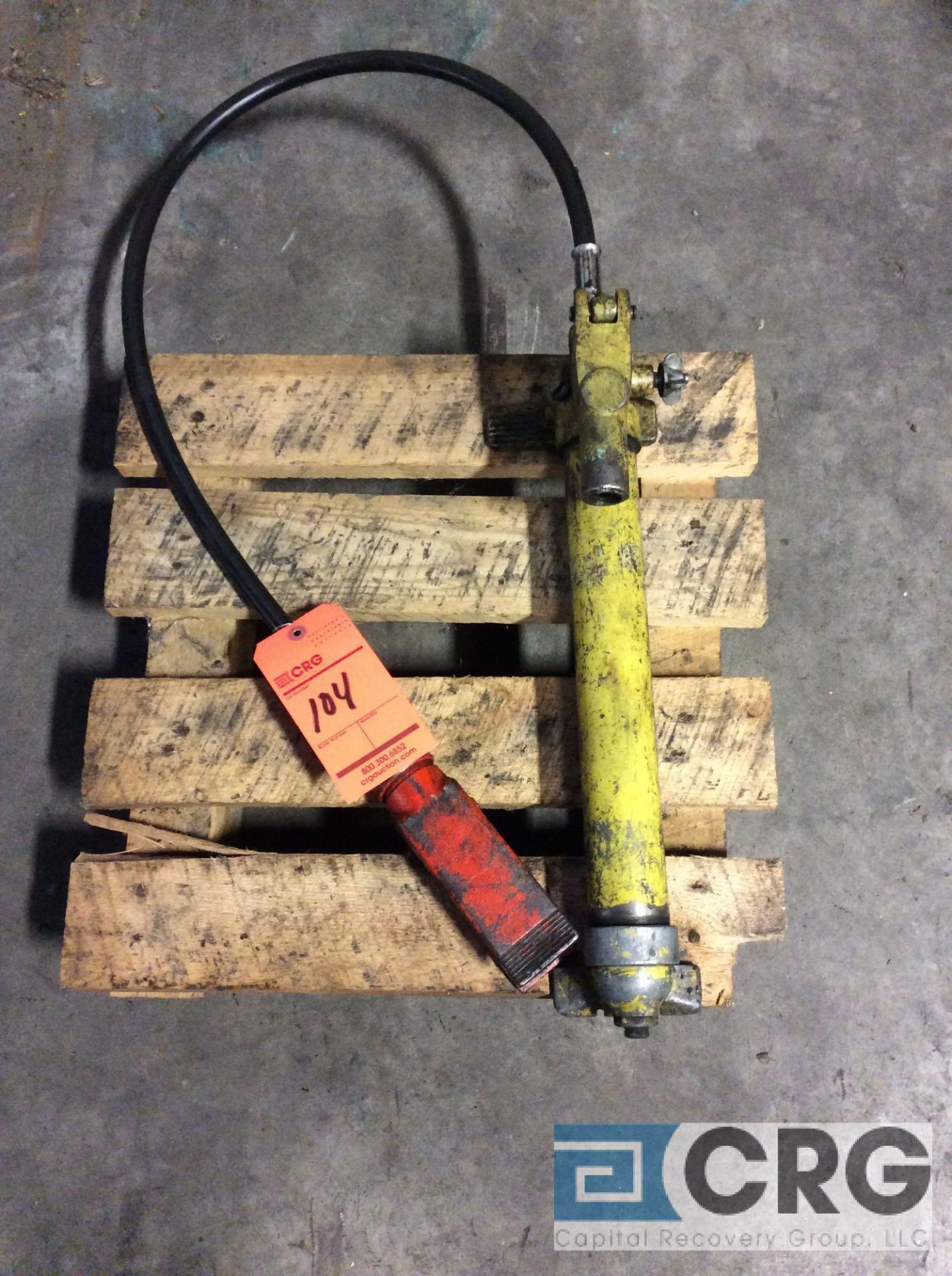 portable hydraulic ram