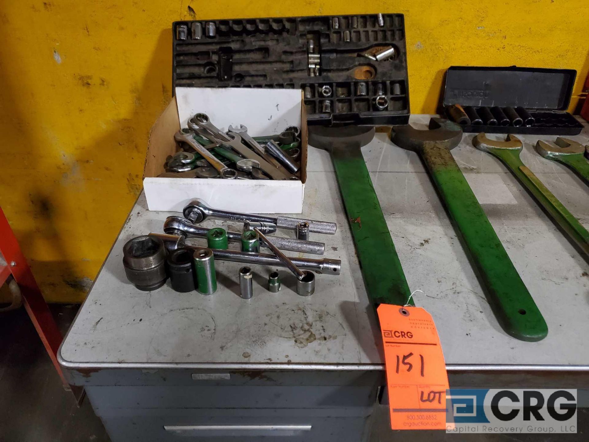 Lot of assorted wrenches, sockets, etc. - Bild 5 aus 5