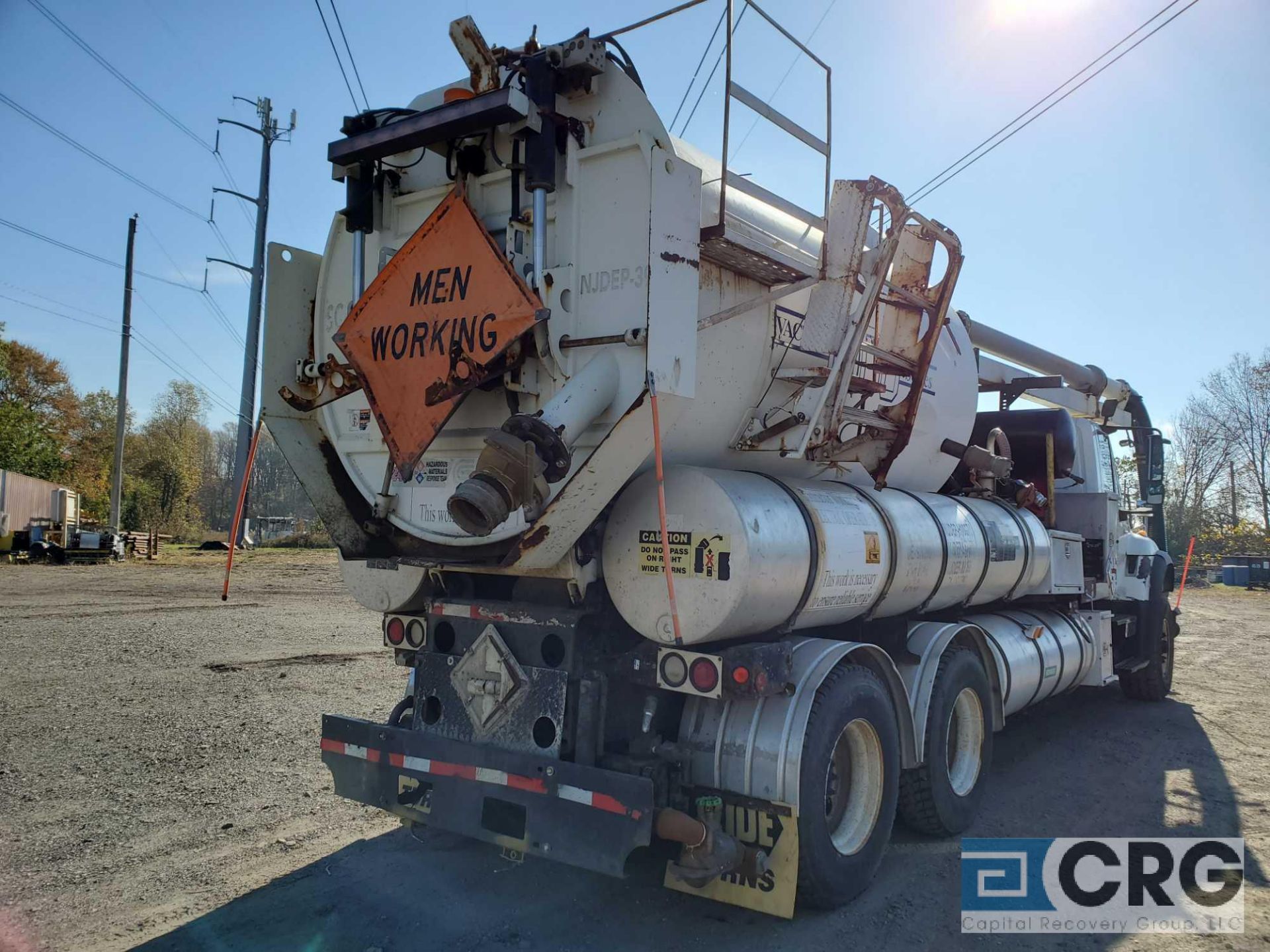 2007 International 7600 tandem axle Jet Rodder Sewer Cleaner - Image 3 of 11