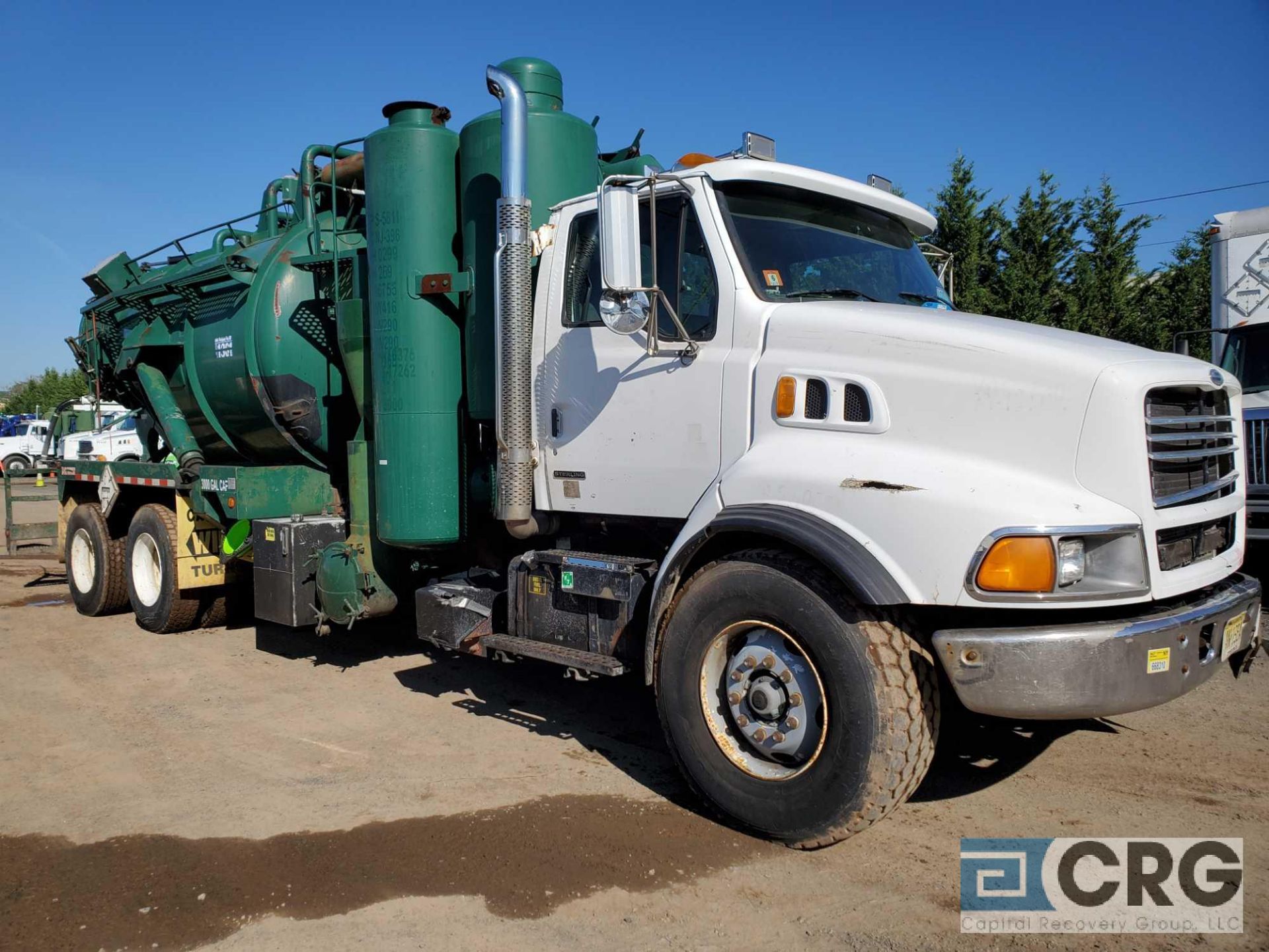 2000 Sterling tandem axle Turbo Vac Truck, 80,000 GVWR, with 3,000 gal. capacity Presvac carbon - Image 2 of 9