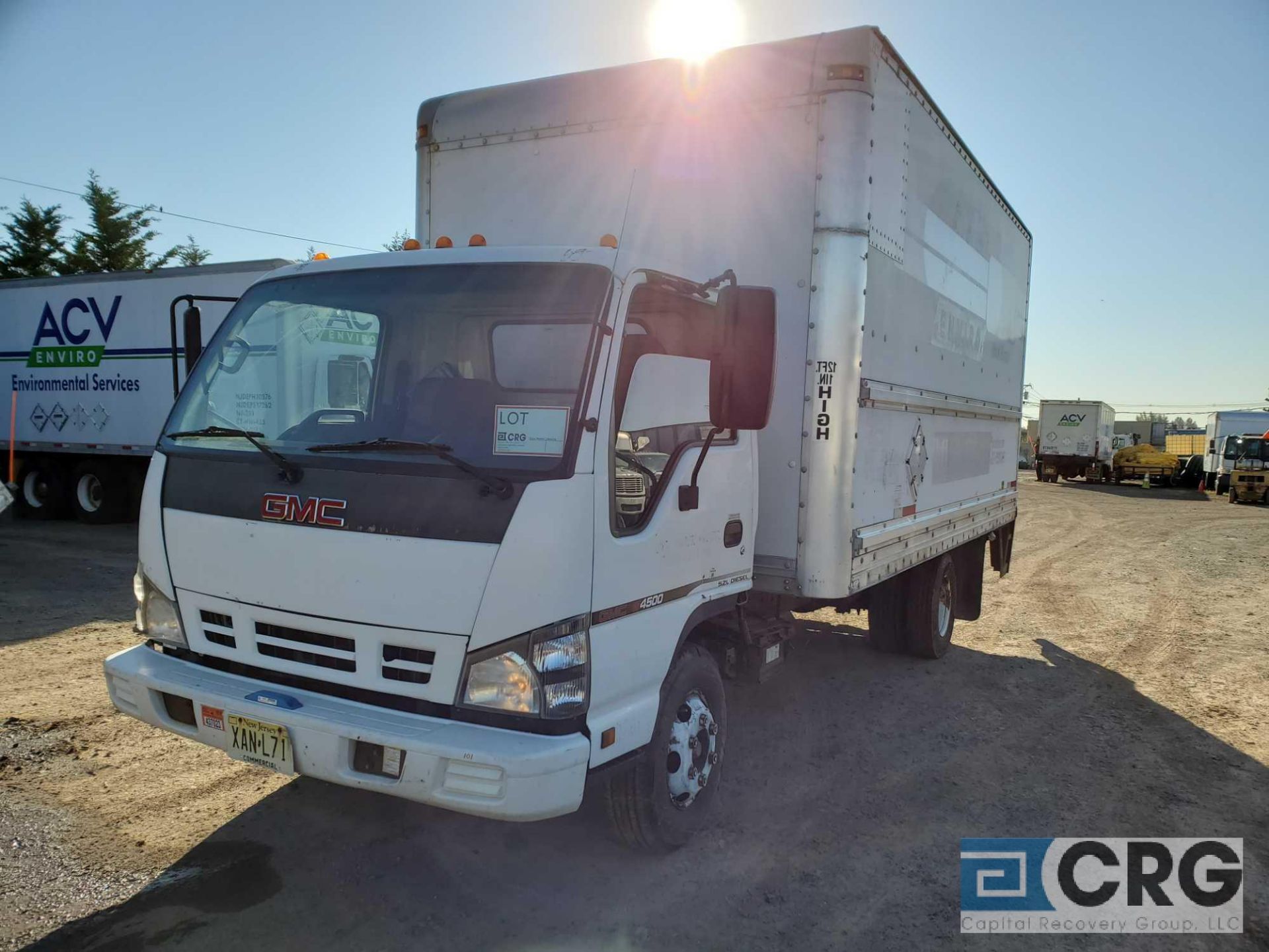 2007 GMC W4500 Box Truck w/ lift gate, 14,500 GVWR, with 16' Box and Maxon 2000 lb. lift gate, 175,