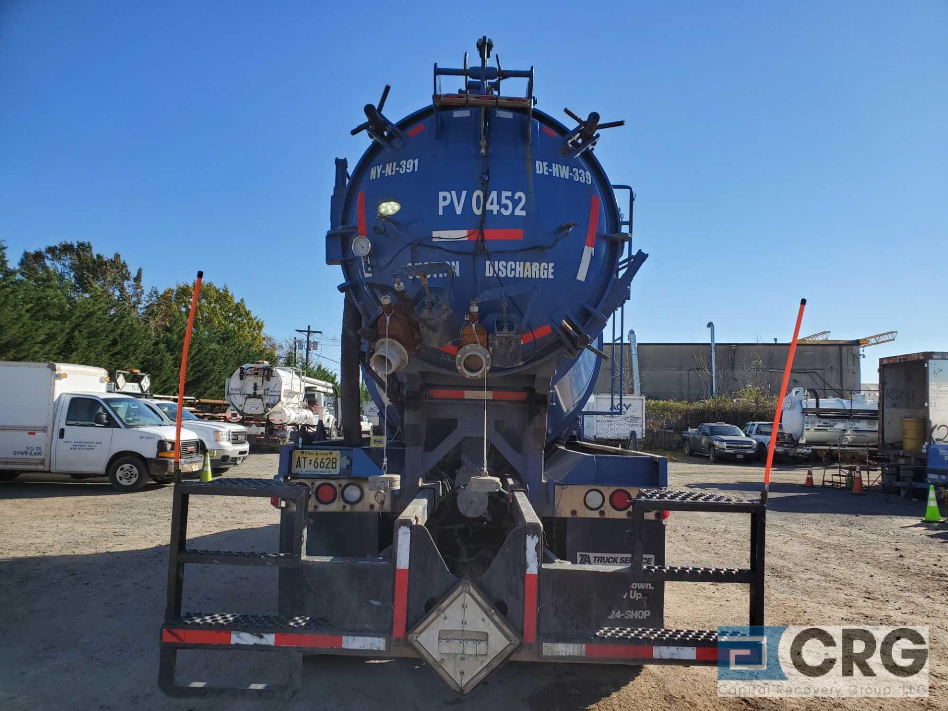 1997 Peterbilt 357 Turbo Vac Truck, 62,000 GVWR, with Presvac carbon high-dump liquid vac, PVD- - Image 3 of 8