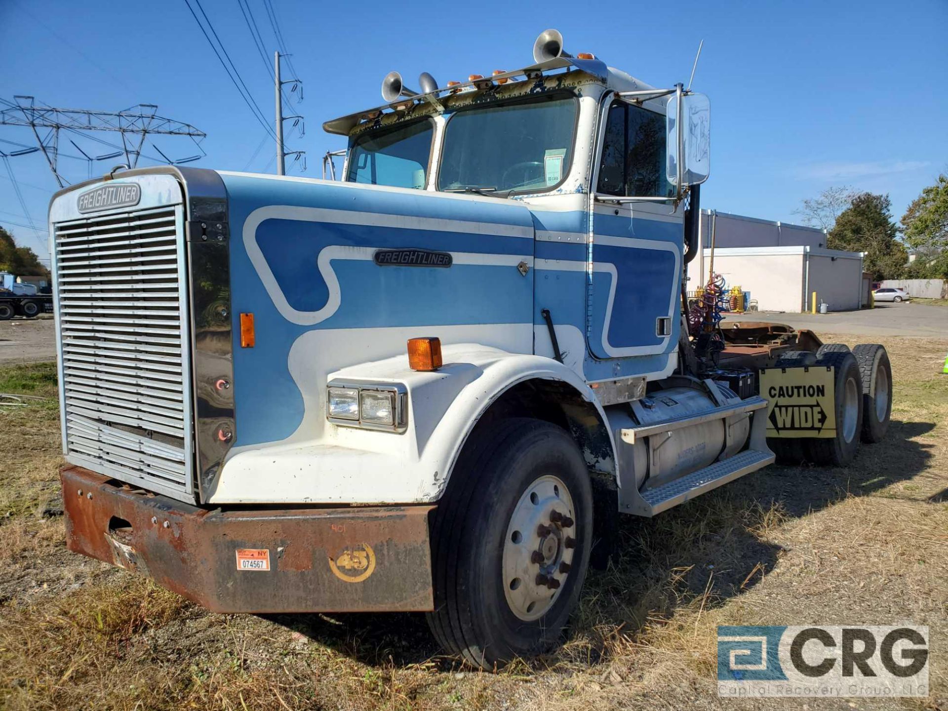 1988 Freightliner tandem axle Tractor