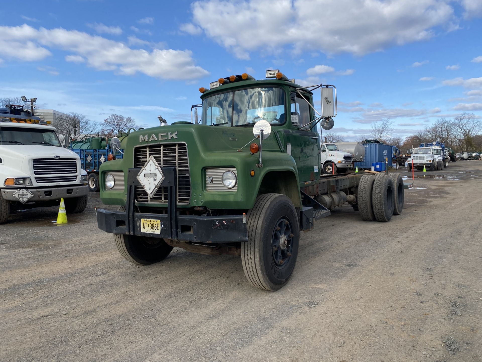 1991 Mack RD690S Liquid Vac Truck