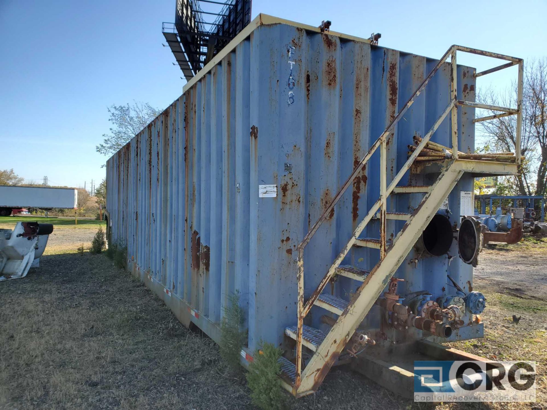 1996 Wichita Frac Tank, single wall, 21,000 gal. capacity, flat roof with handrails and toeboards, - Image 2 of 2