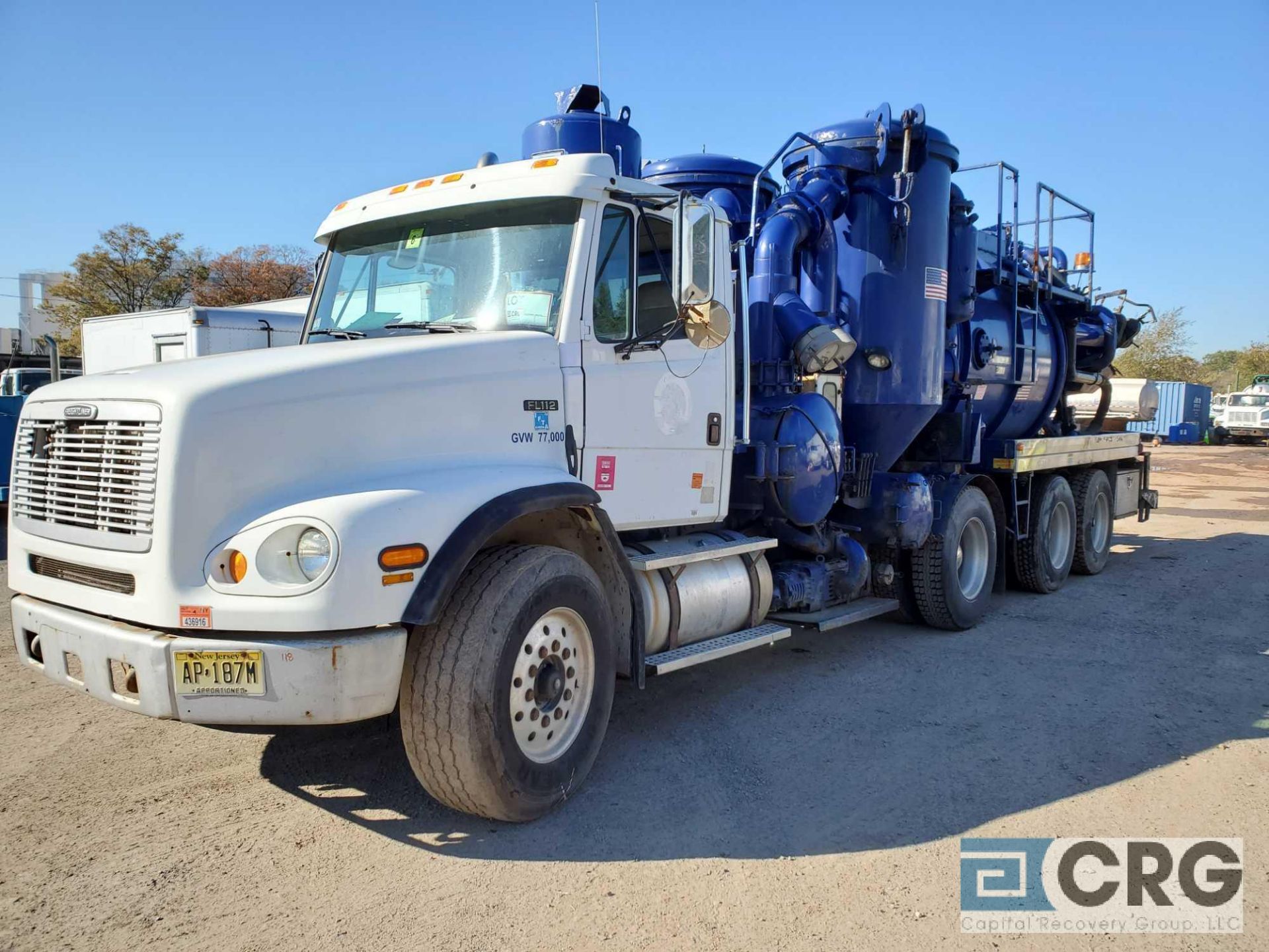 1999 Freightliner FL112 tag axle Turbo Vac Truck, 77,000 GVWR, with 3,000 gal. capacity Cusco T98324