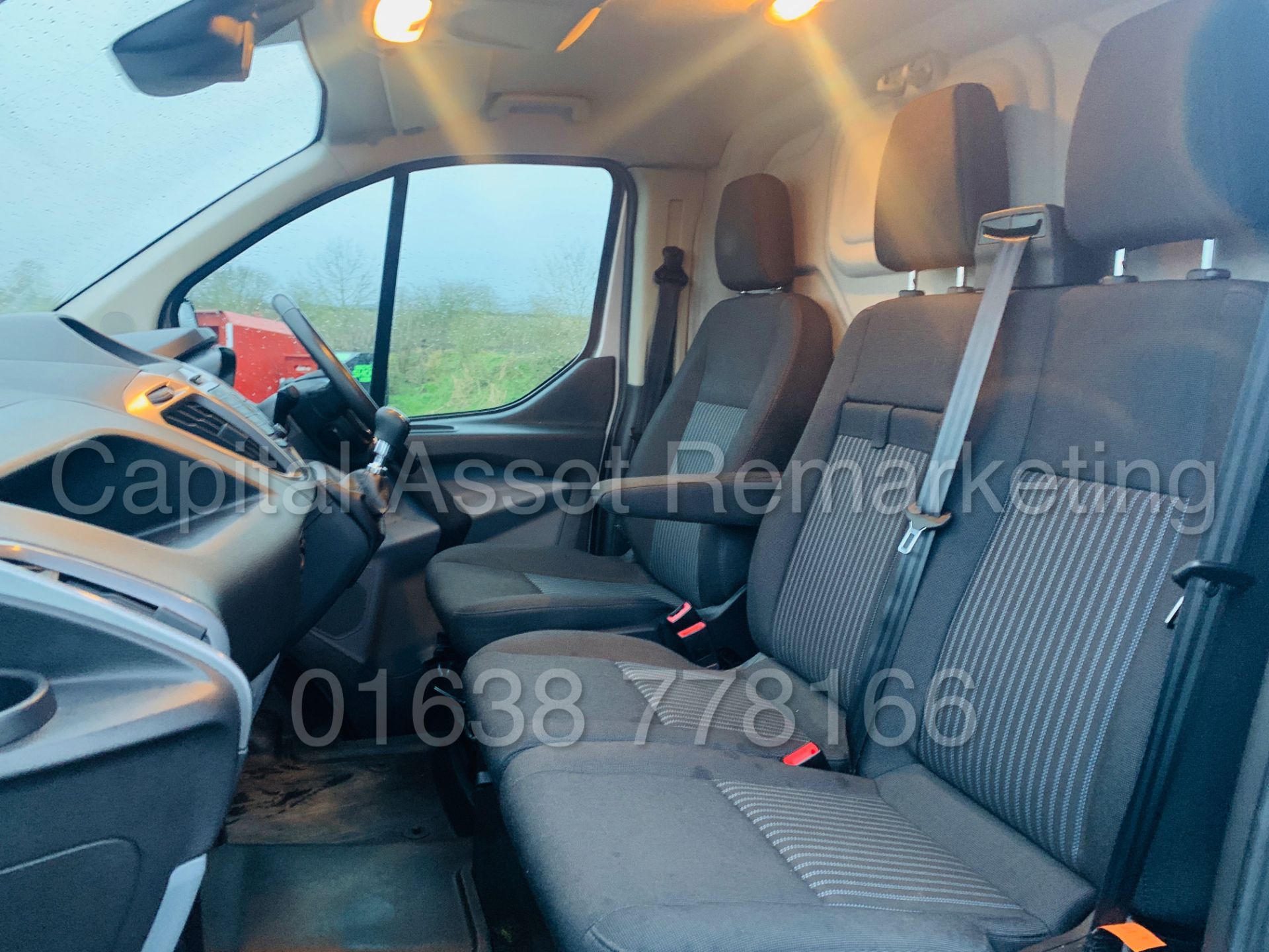 FORD TRANSIT *TREND EDITION* 290 SWB (2017 - EURO 6 / AD-BLUE) '2.0 TDCI - 130 BHP - 6 SPEED' - Image 19 of 41