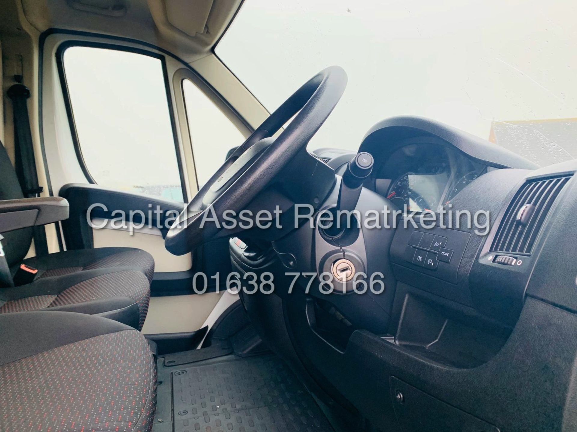 PEUGEOT BOXER 2.2HDI "PROFESSIONAL" L4H2 *MAXI* (2016 MODEL) SAT NAV - AIR CON - ELEC PACK - Image 30 of 31