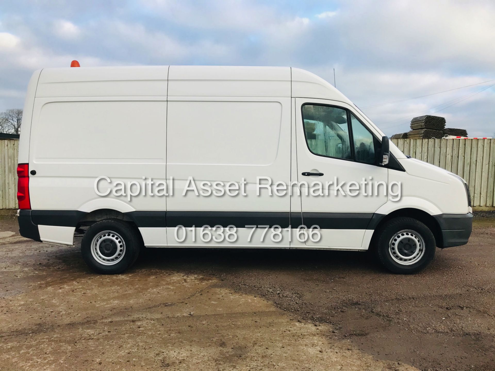 VOLKSWAGEN CRAFTER 2.0TDI CR35 (2016 MODEL) 1 OWNER WITH ONLY 89K FROM NEW-6 SPEED-CRUISE-ELEC PACK - Image 7 of 17