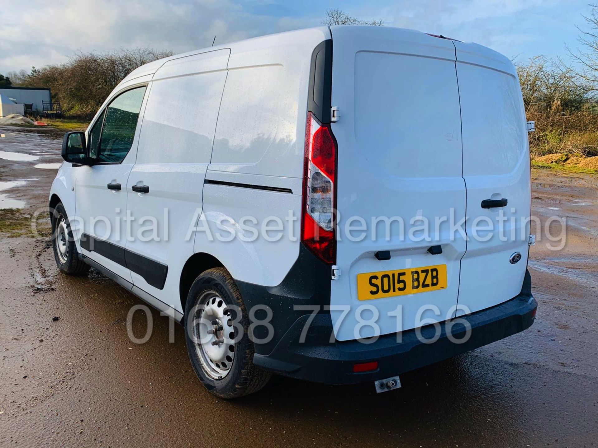 (On Sale) FORD TRANSIT CONNECT *SWB - JETTING UNIT / PANEL VAN* (2015) '1.5 TDCI - 5 SPEED' (NO VAT) - Image 2 of 20