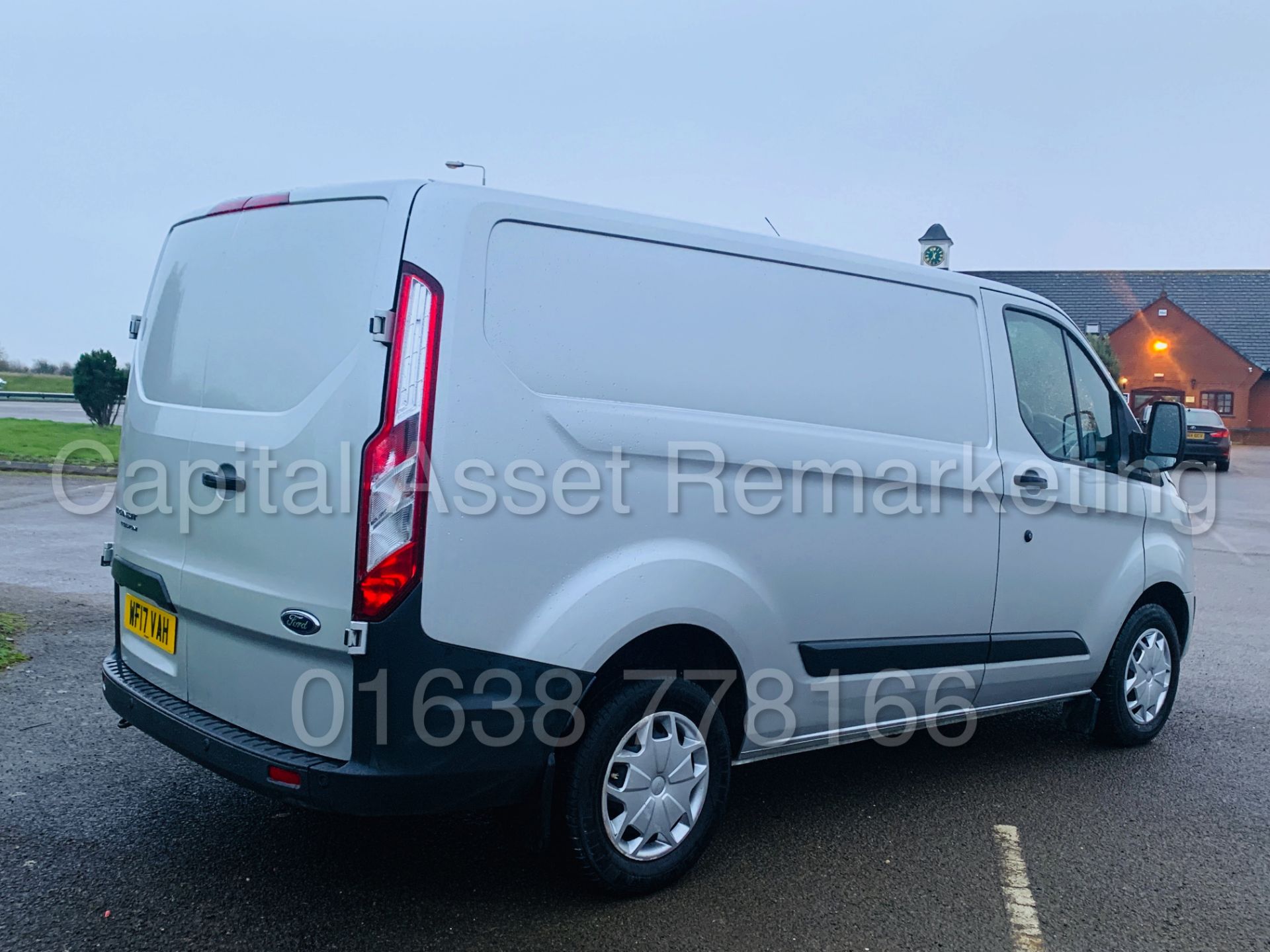 FORD TRANSIT *TREND EDITION* 290 SWB (2017 - EURO 6 / AD-BLUE) '2.0 TDCI - 130 BHP - 6 SPEED' - Image 8 of 41