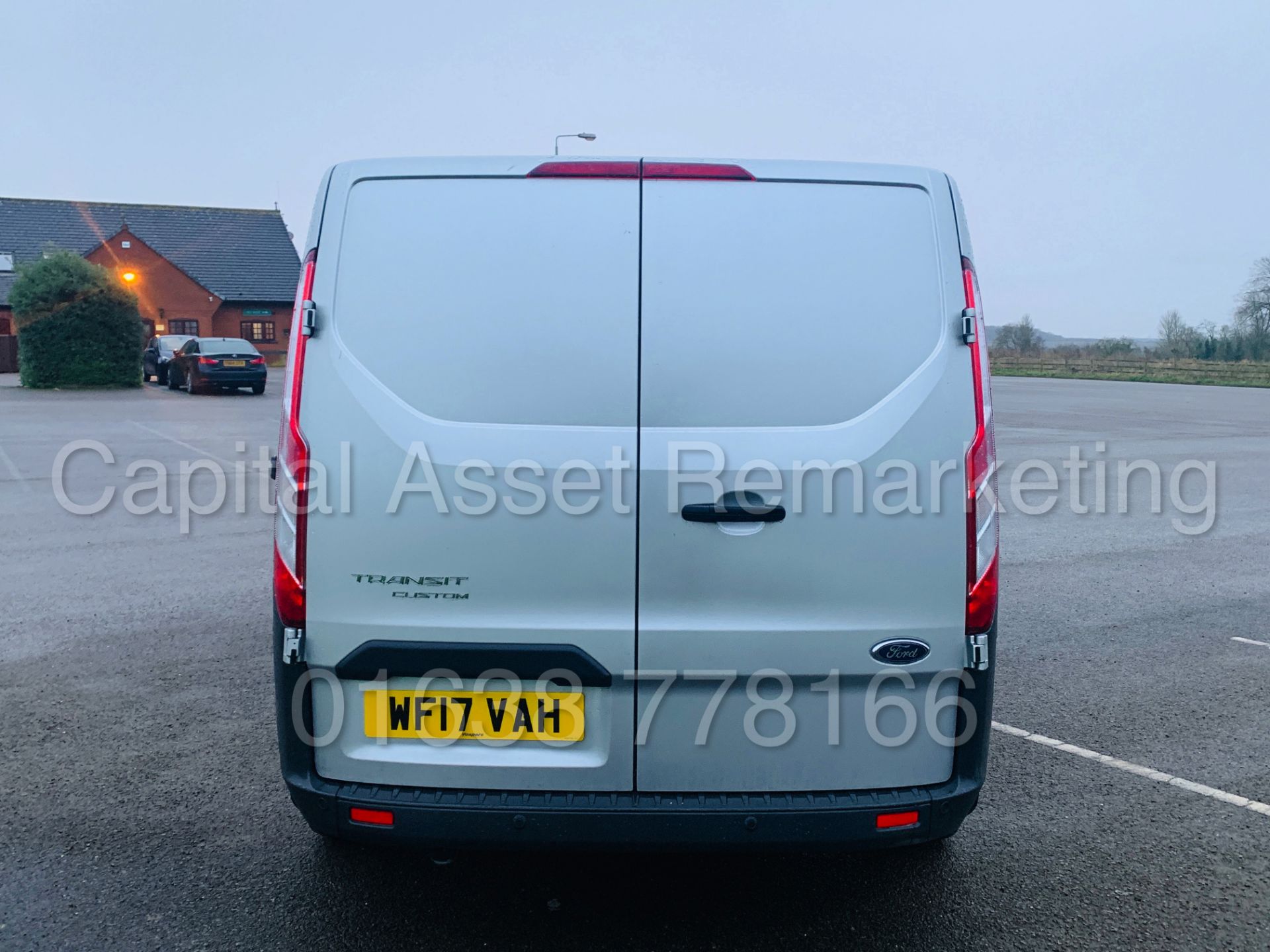 FORD TRANSIT *TREND EDITION* 290 SWB (2017 - EURO 6 / AD-BLUE) '2.0 TDCI - 130 BHP - 6 SPEED' - Image 6 of 41