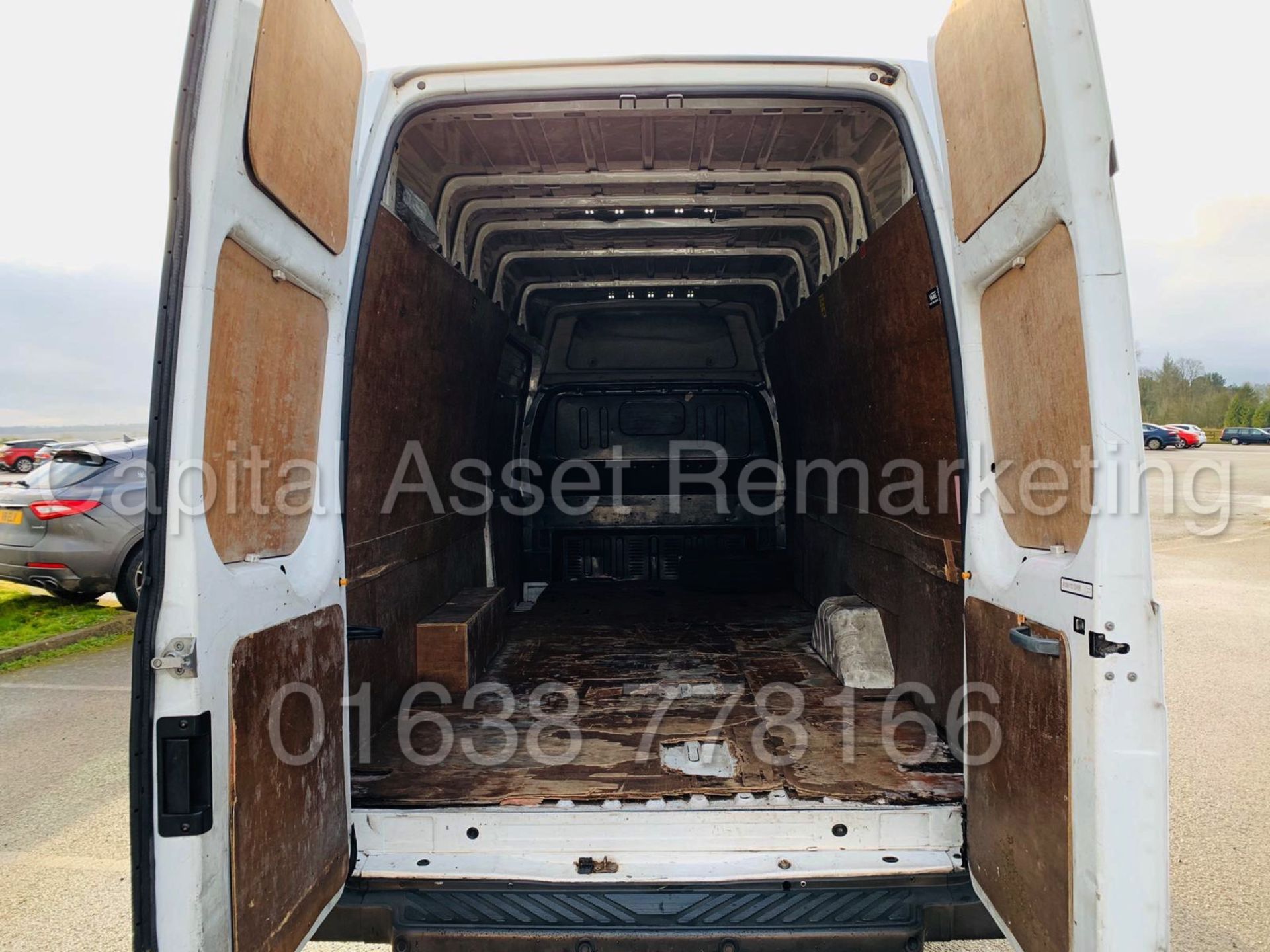 FORD TRANSIT 100 T350 RWD *L4 - XLWB PANEL VAN* (2012) '2.2 TDCI - 100 BHP - 6 SPEED' (3500 KG) - Image 12 of 24