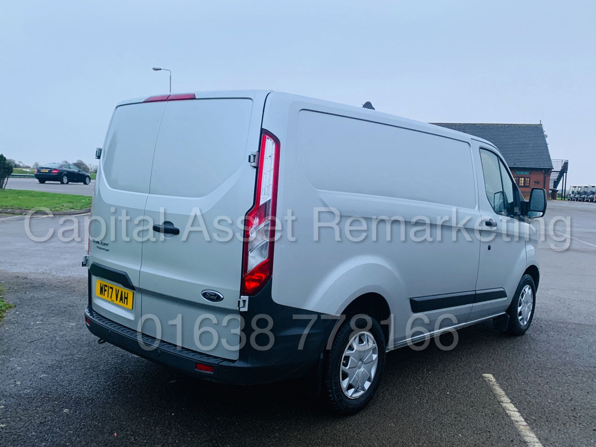 FORD TRANSIT *TREND EDITION* 290 SWB (2017 - EURO 6 / AD-BLUE) '2.0 TDCI - 130 BHP - 6 SPEED' - Image 7 of 41