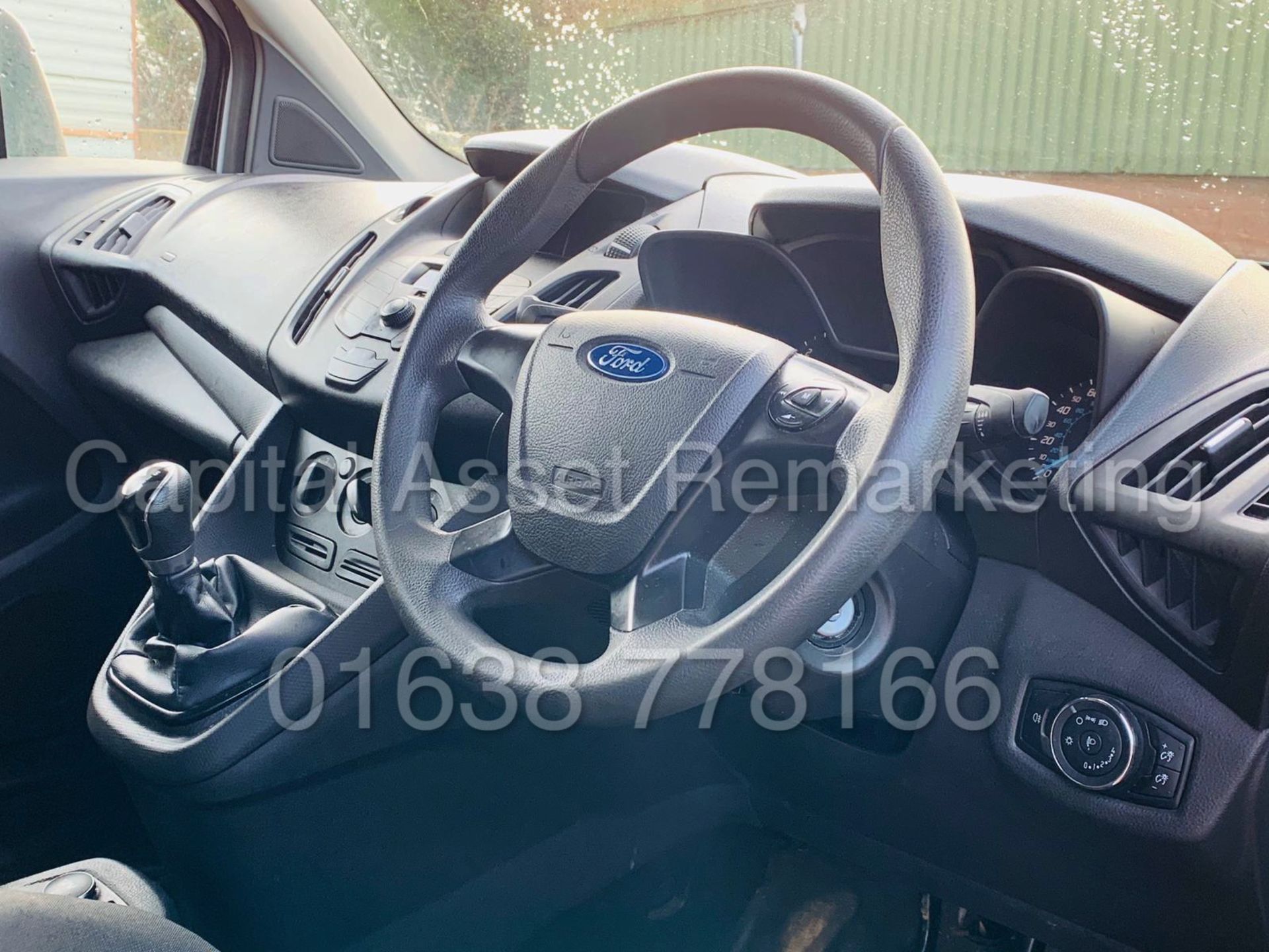 (On Sale) FORD TRANSIT CONNECT *SWB - JETTING UNIT / PANEL VAN* (2015) '1.5 TDCI - 5 SPEED' (NO VAT) - Image 11 of 20