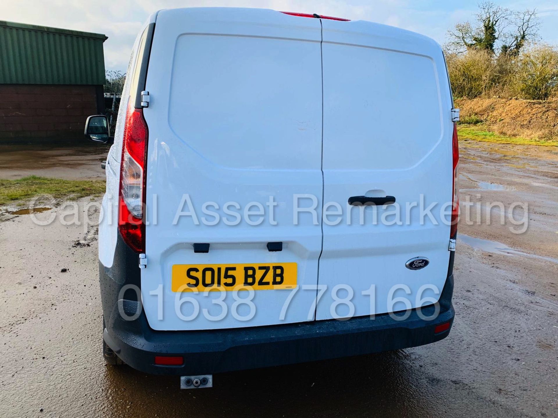 (On Sale) FORD TRANSIT CONNECT *SWB - JETTING UNIT / PANEL VAN* (2015) '1.5 TDCI - 5 SPEED' (NO VAT) - Image 3 of 20