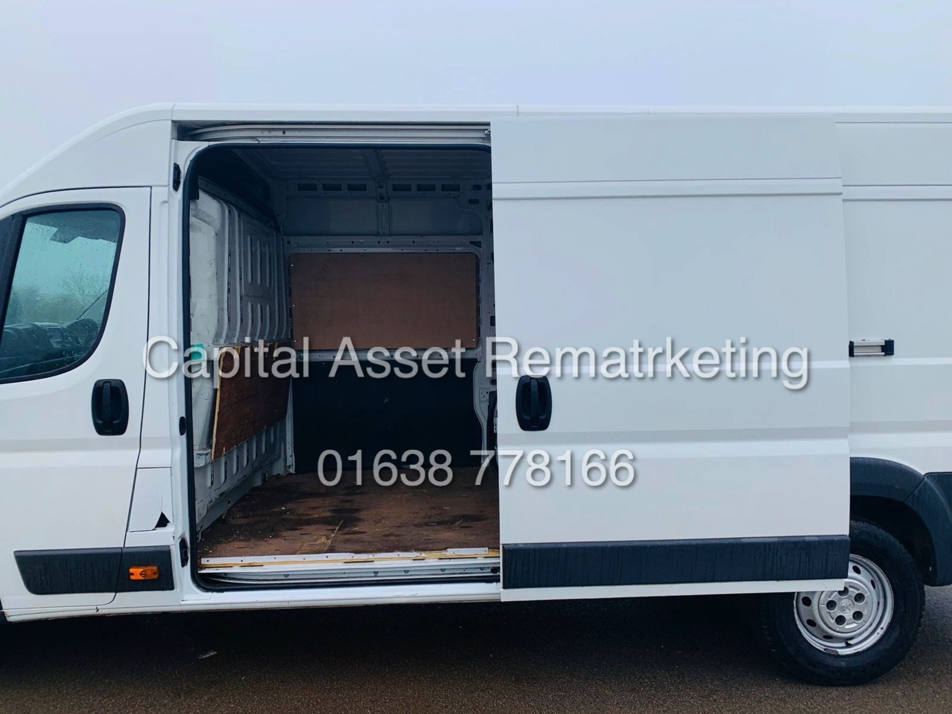 PEUGEOT BOXER 2.2HDI "PROFESSIONAL" L4H2 *MAXI* (2016 MODEL) SAT NAV - AIR CON - ELEC PACK - Image 25 of 31