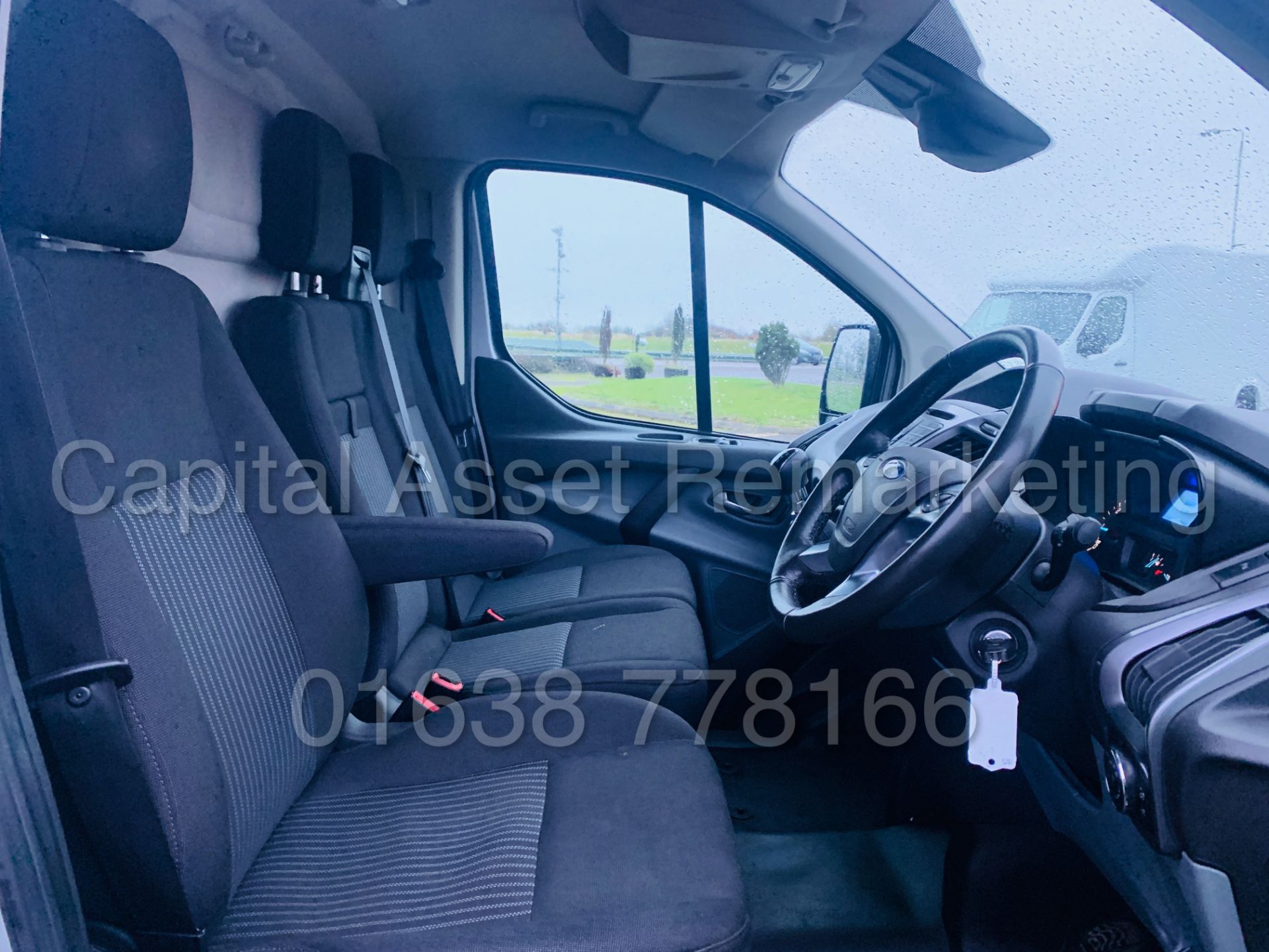 FORD TRANSIT *TREND EDITION* 290 SWB (2017 - EURO 6 / AD-BLUE) '2.0 TDCI - 130 BHP - 6 SPEED' - Image 27 of 41