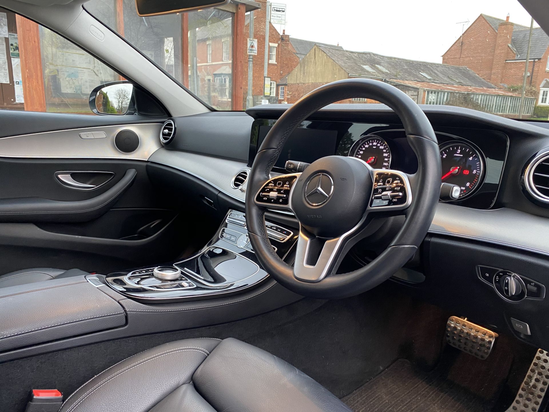 ON SALE MERCEDES E220d "SPECIAL EQUIPMENT" 9G-TRONIC (2019 MODEL) *GREAT SPEC*SAT NAV - LEATHER - Image 14 of 26