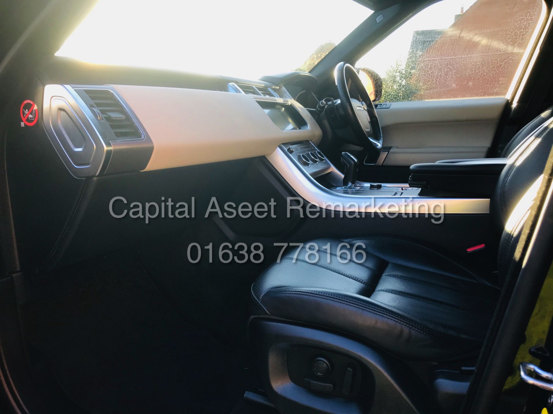 (ON SALE) RANGE ROVER SPORT "HSE - BLACK" 3.0 SDV6 - 8 SPEED (2017 MODEL) 1 OWNER - SAT NAV -LEATHER - Image 17 of 45