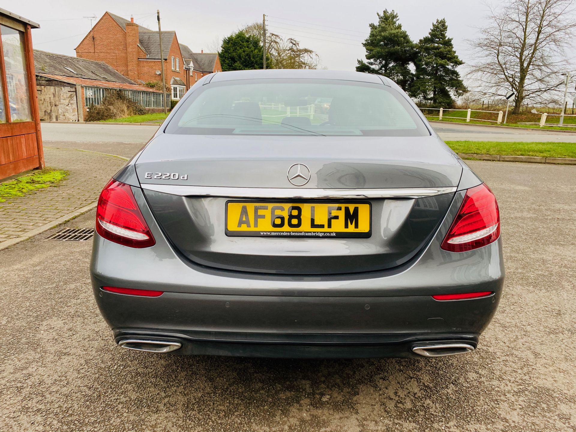 ON SALE MERCEDES E220d "SPECIAL EQUIPMENT" 9G-TRONIC (2019 MODEL) *GREAT SPEC*SAT NAV - LEATHER - Image 5 of 26