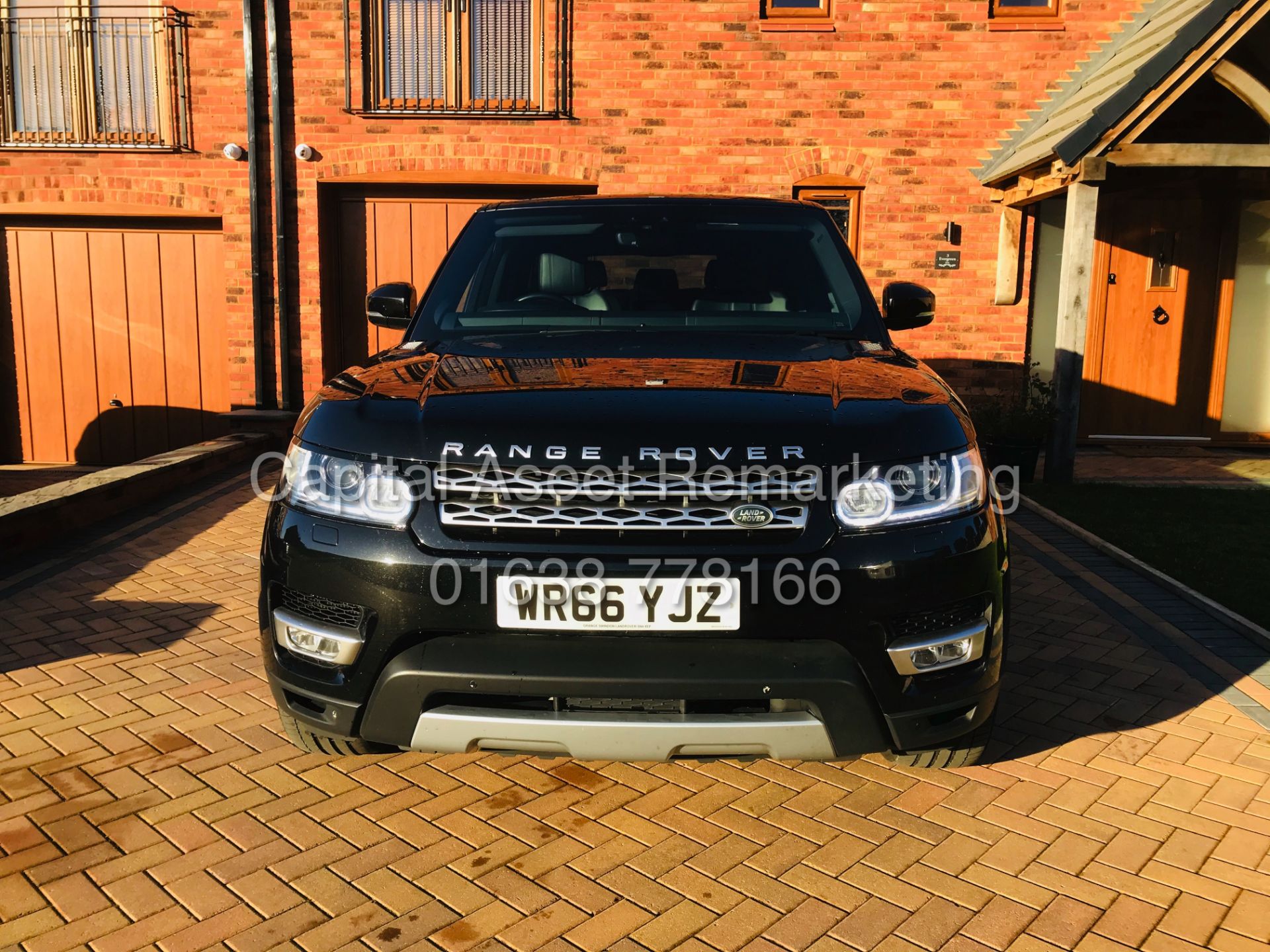 (ON SALE) RANGE ROVER SPORT "HSE - BLACK" 3.0 SDV6 - 8 SPEED (2017 MODEL) 1 OWNER - SAT NAV -LEATHER - Image 4 of 45