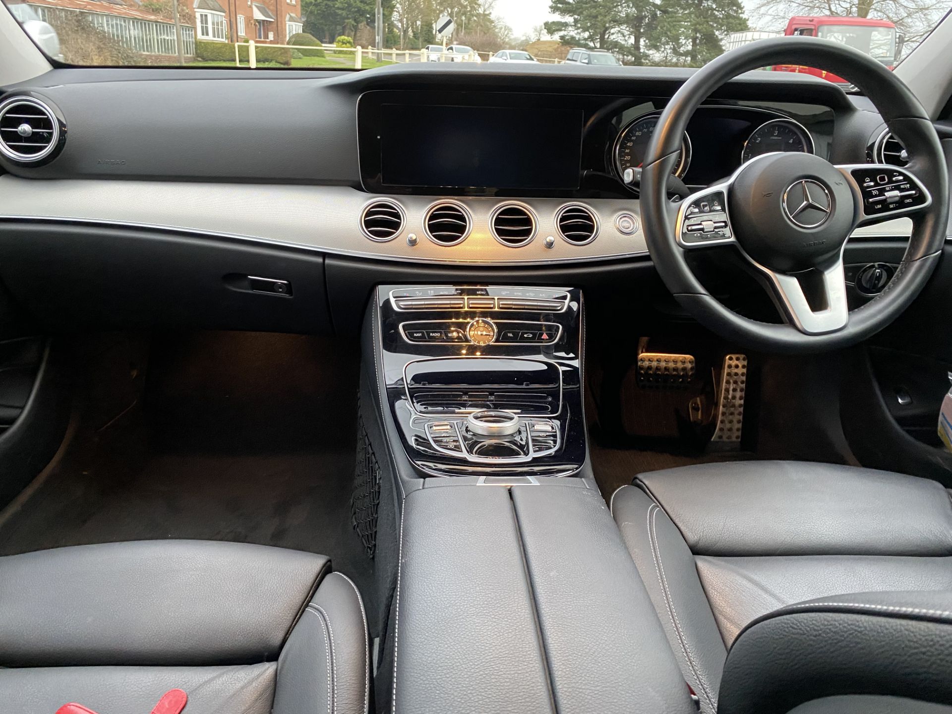 ON SALE MERCEDES E220d "SPECIAL EQUIPMENT" 9G-TRONIC (2019 MODEL) *GREAT SPEC*SAT NAV - LEATHER - Image 7 of 26