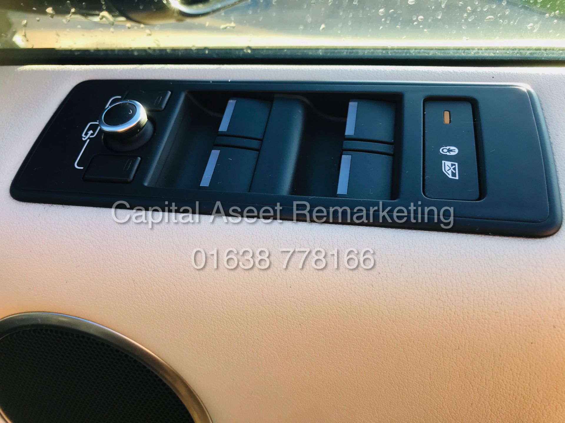 (ON SALE) RANGE ROVER SPORT "HSE - BLACK" 3.0 SDV6 - 8 SPEED (2017 MODEL) 1 OWNER - SAT NAV -LEATHER - Image 32 of 45