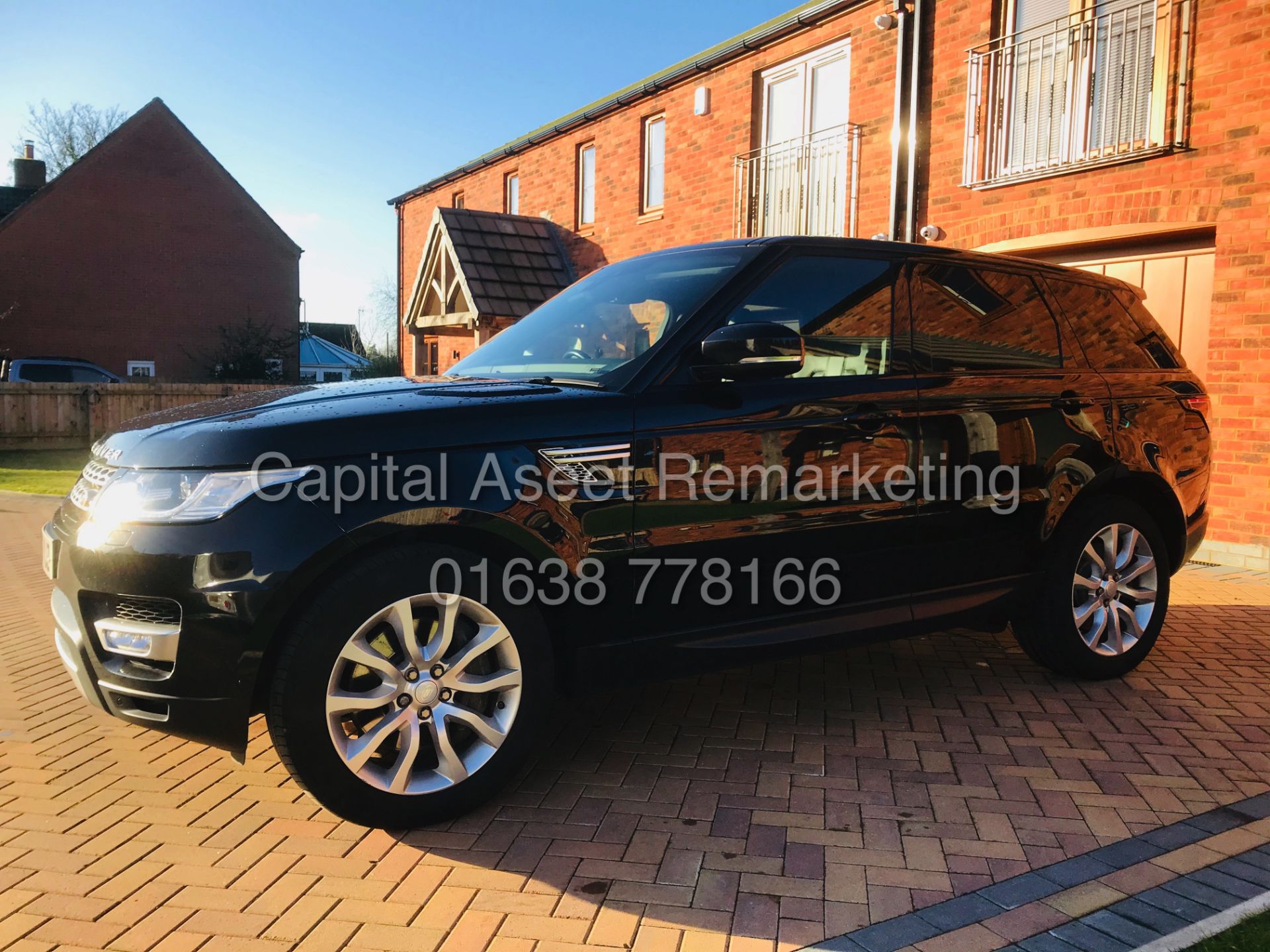 (ON SALE) RANGE ROVER SPORT "HSE - BLACK" 3.0 SDV6 - 8 SPEED (2017 MODEL) 1 OWNER - SAT NAV -LEATHER