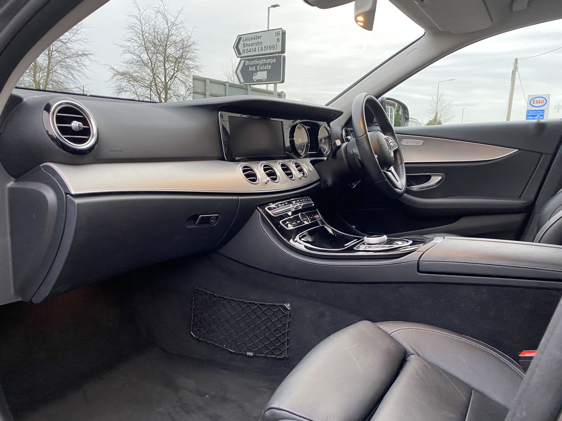 ON SALE MERCEDES E220d "SPECIAL EQUIPMENT" 9G-TRONIC (2019 MODEL) *GREAT SPEC*SAT NAV - LEATHER - Image 16 of 26