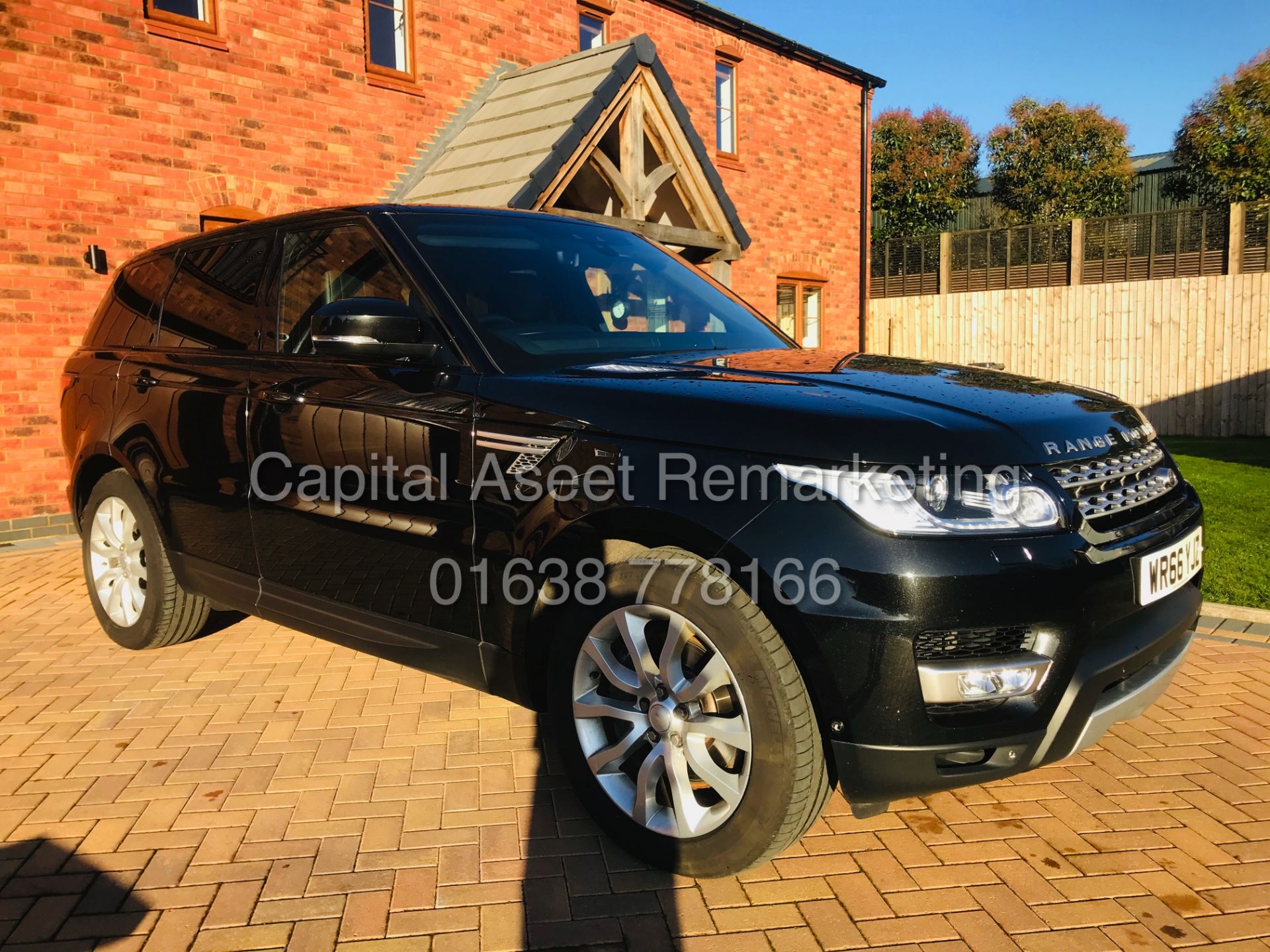 (ON SALE) RANGE ROVER SPORT "HSE - BLACK" 3.0 SDV6 - 8 SPEED (2017 MODEL) 1 OWNER - SAT NAV -LEATHER - Image 5 of 45